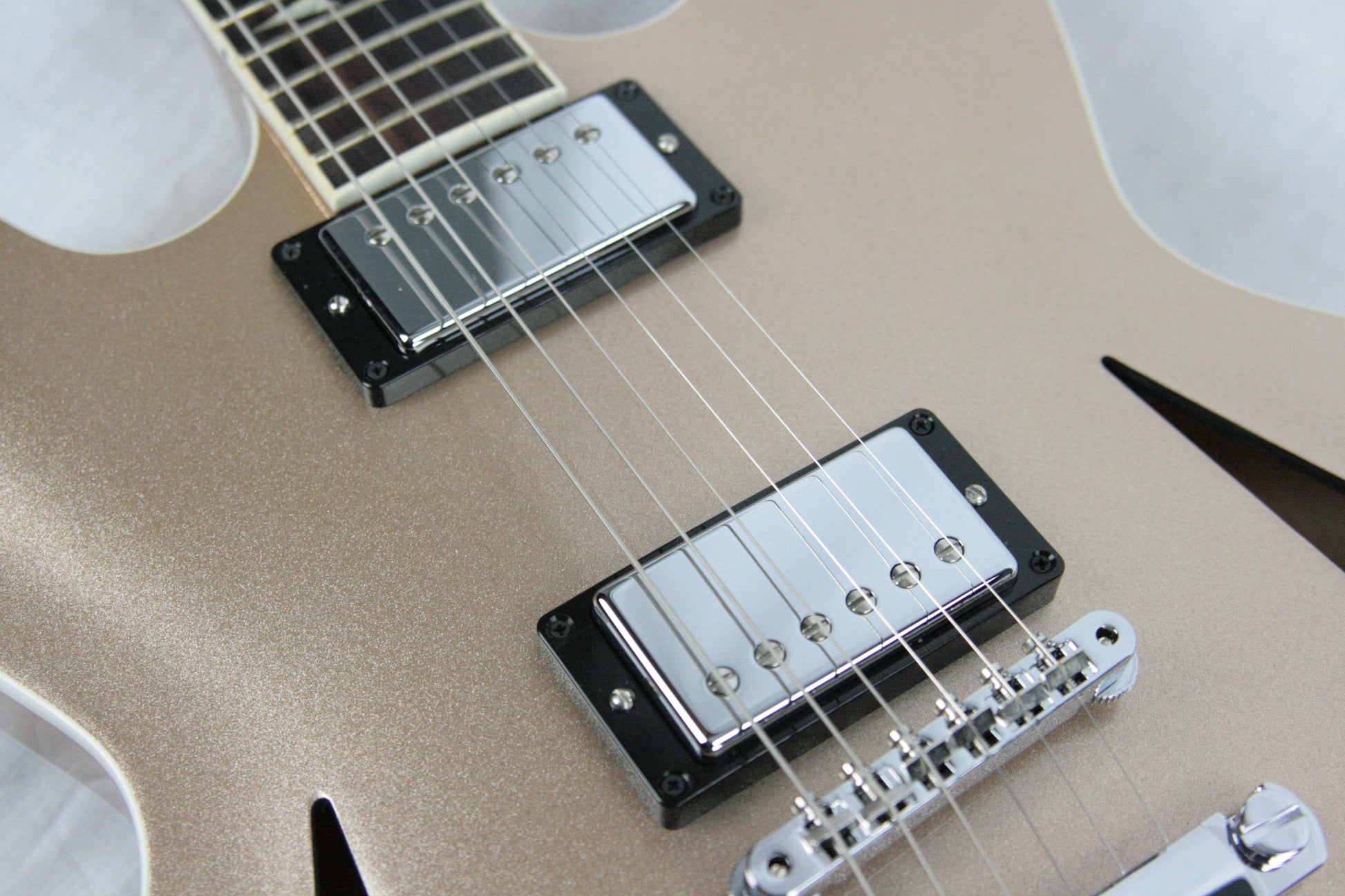 MINT 2014 Gibson Dave Grohl Signature ES-335 Metallic Gold DG-335 LOW NUMBER