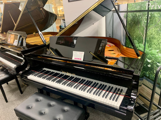 Hallet Davis Pianodisc player baby grand 4'10" Ebony Polish finish.