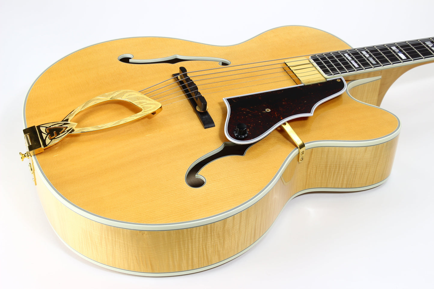 MINTY 1994 Guild Artist Award Natural Jazz Archtop Electric Guitar - Westerly RI, Carved Top, Highest Grade!