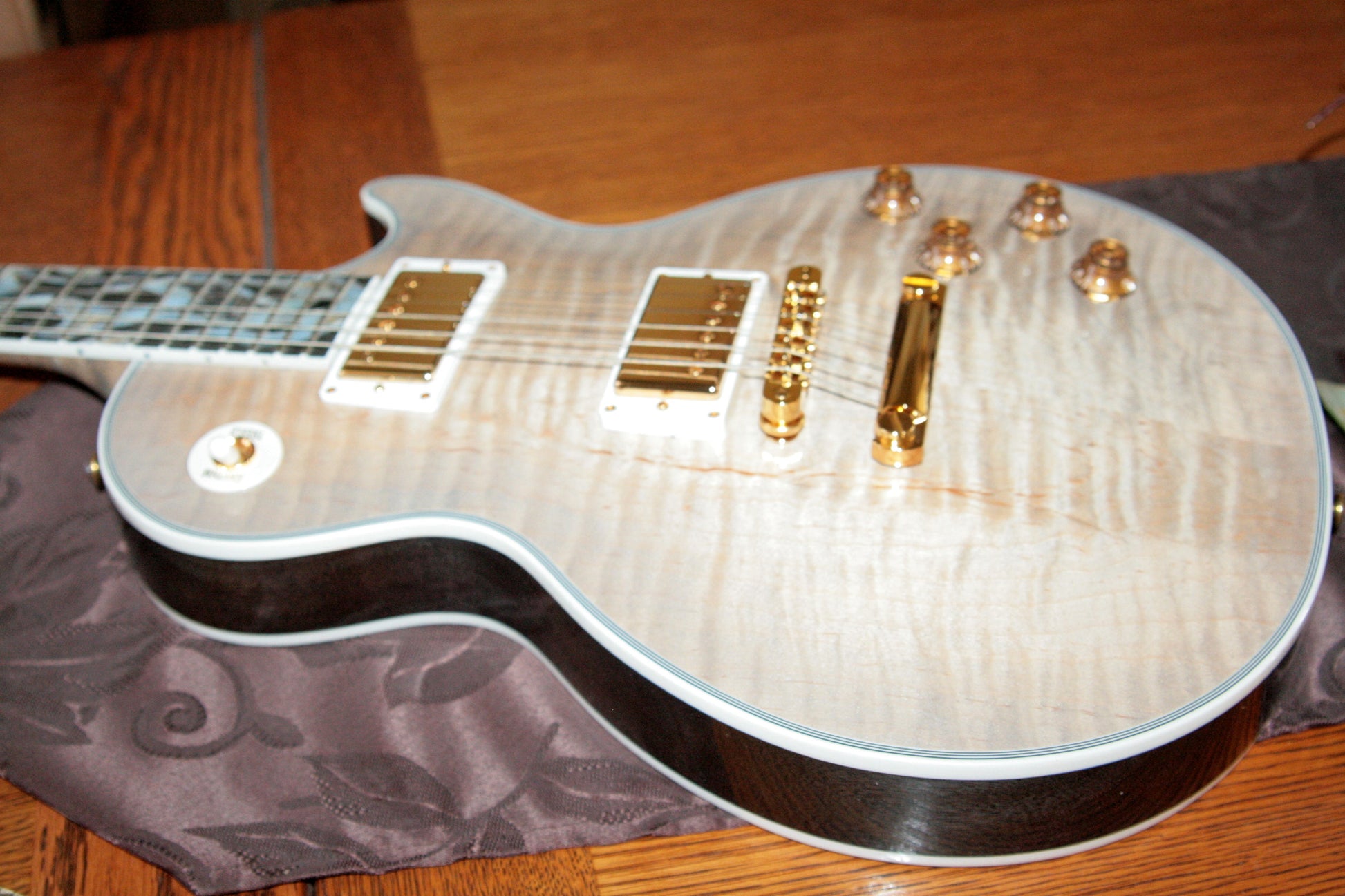 2018 Gibson ICE FLAME Custom Shop Les Paul ULTIMA! Ebony Board, Flametop, CRIMSON SERIES!