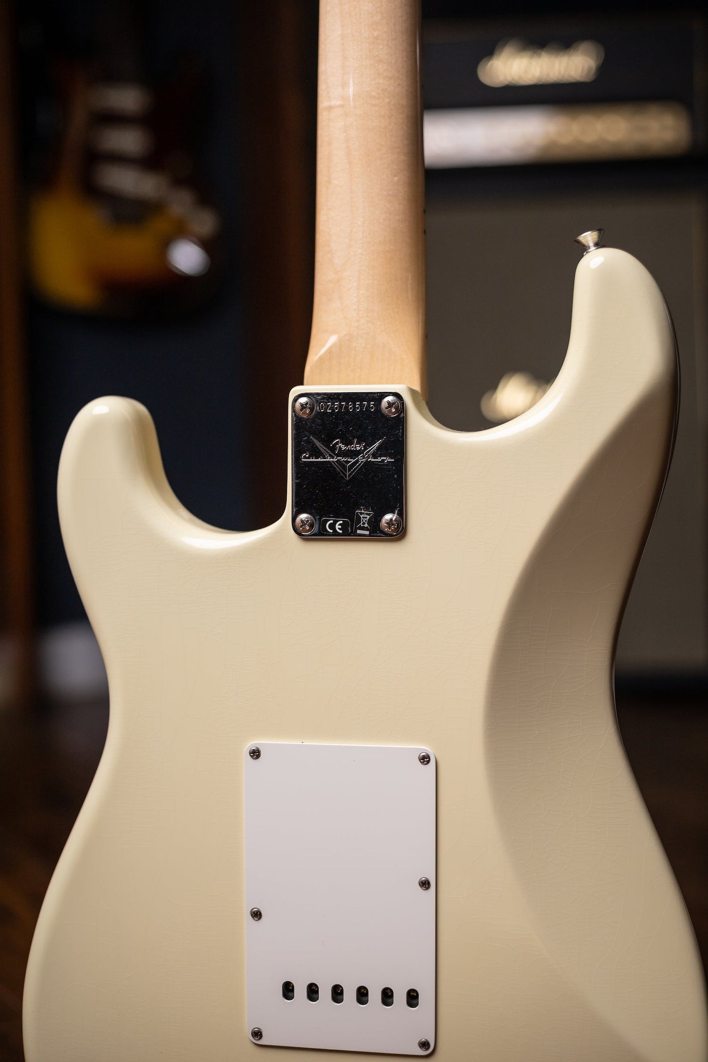 Fender Custom Shop 1968 Stratocaster Deluxe Closet Classic Electric Guitar - Aged Vintage White