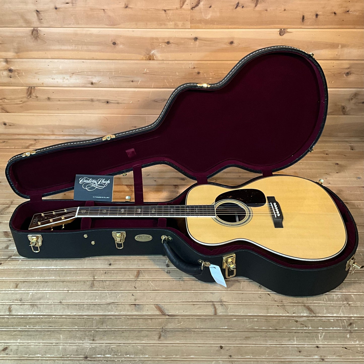 Martin J-40 Standard Jumbo Acoustic Guitar - Natural