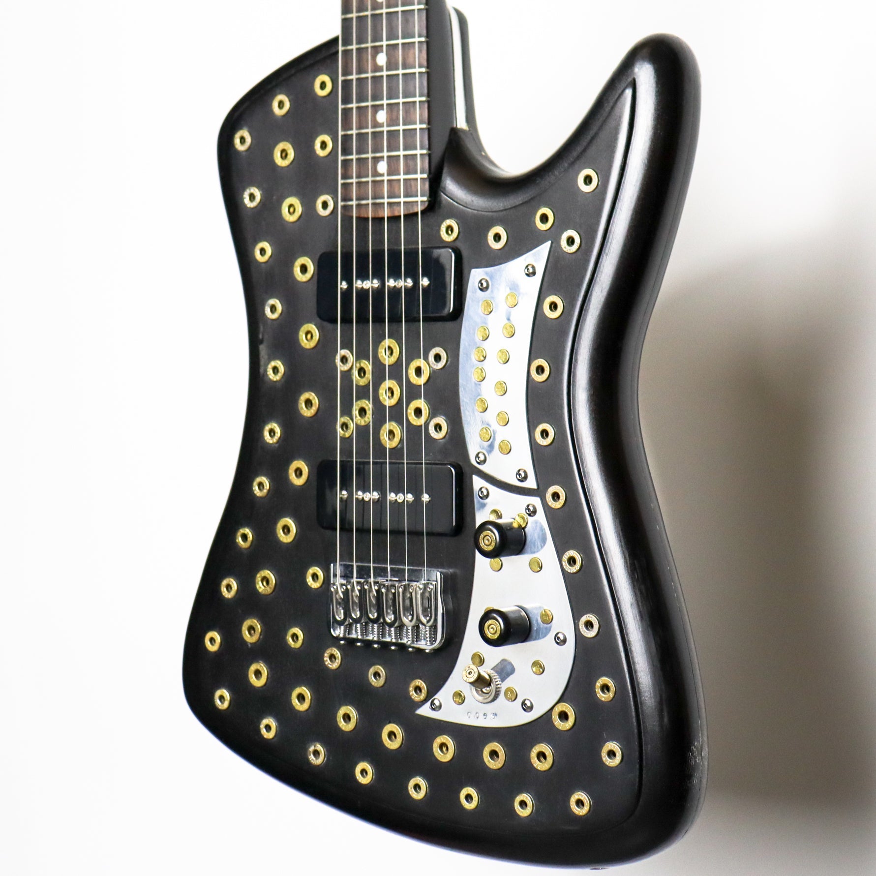 AM Guitars #0065 Brass Bullets Black P90s w/hardshell case