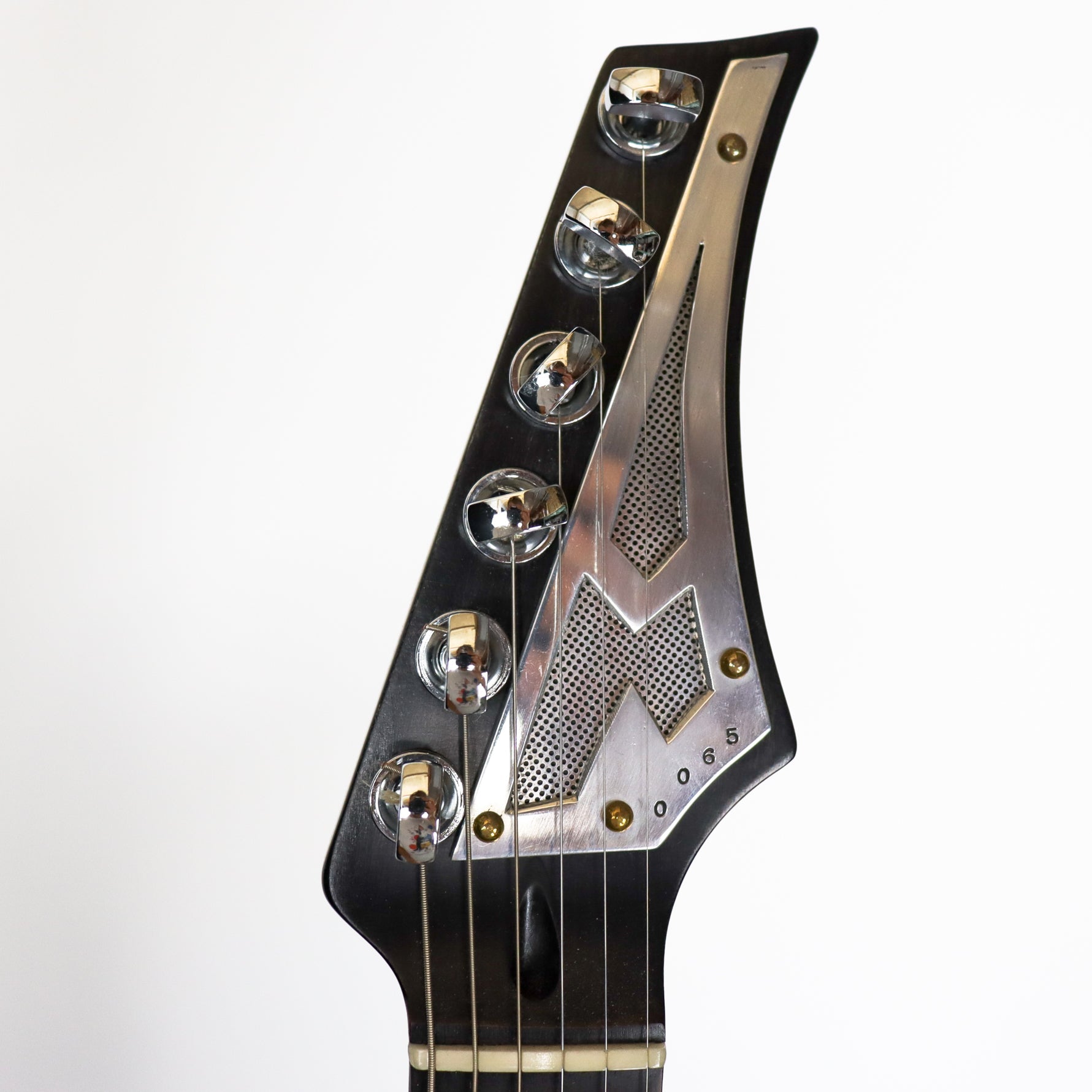 AM Guitars #0065 Brass Bullets Black P90s w/hardshell case