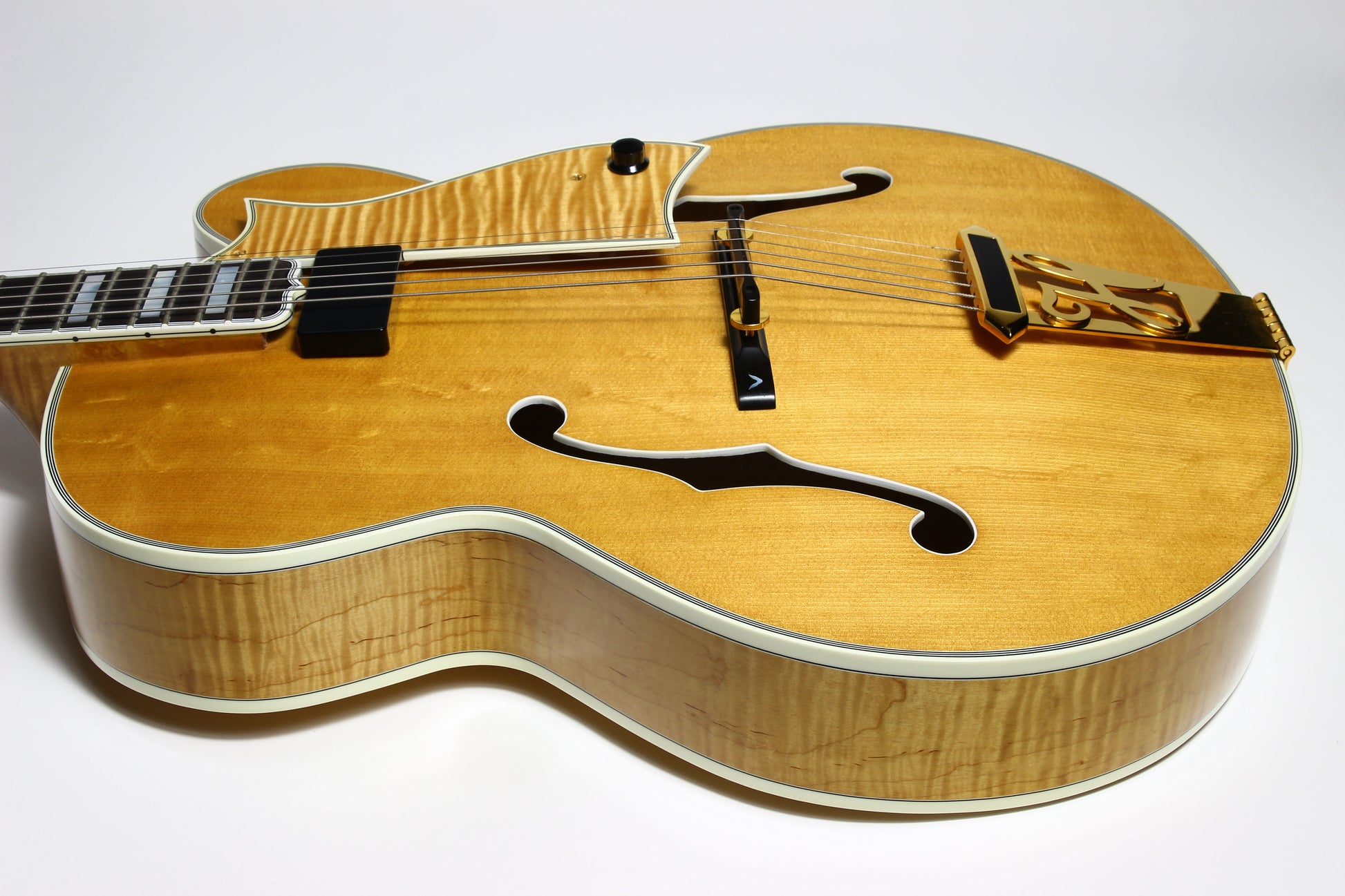 MINTY! 1999 Heritage Golden Eagle Antique Natural Jazz Carved Archtop Electric Guitar -- L-5 Wes, Floating Pickup!