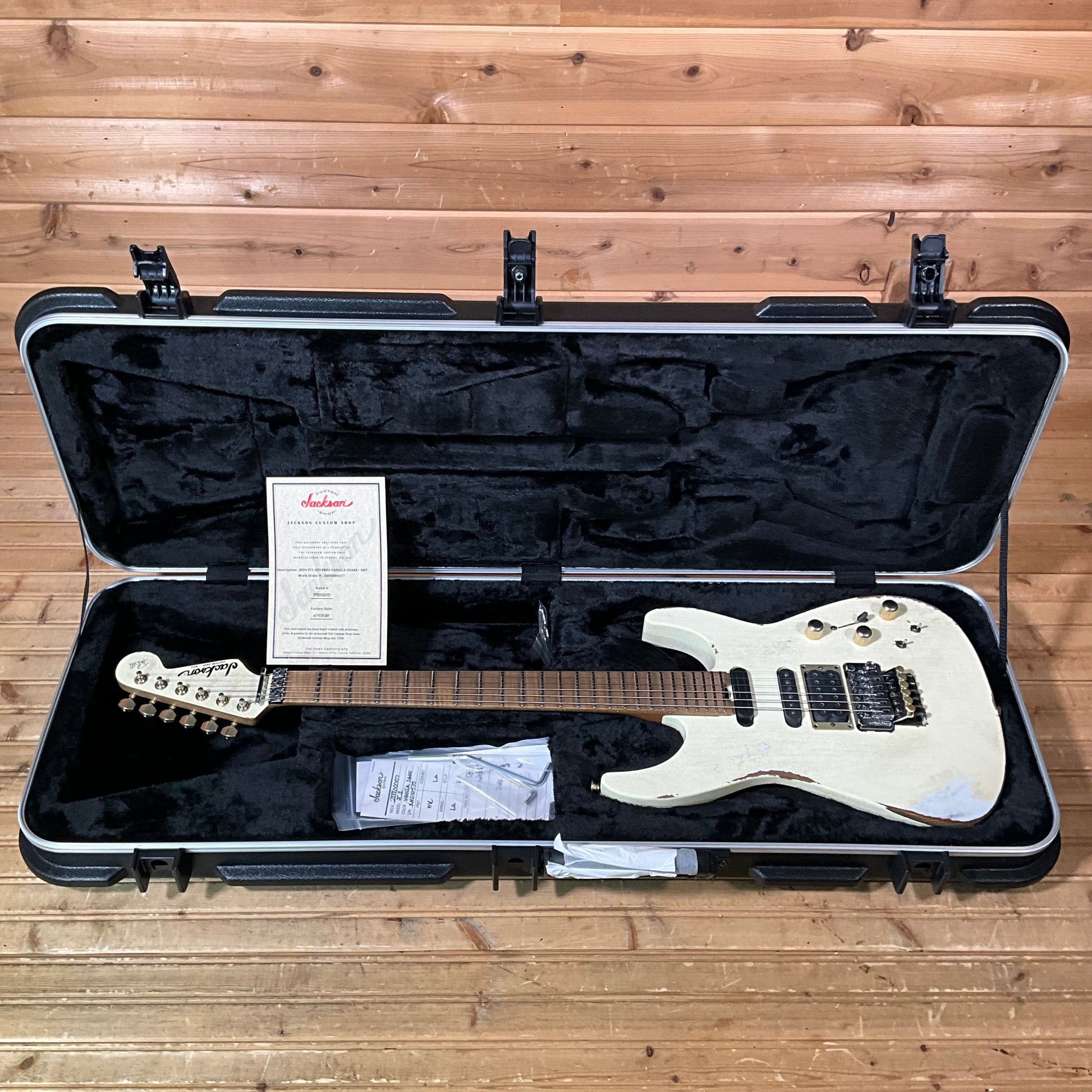 Jackson Custom Shop Phil Collins Signature Super Stratocaster Electric Guitar - Vanilla Shake
