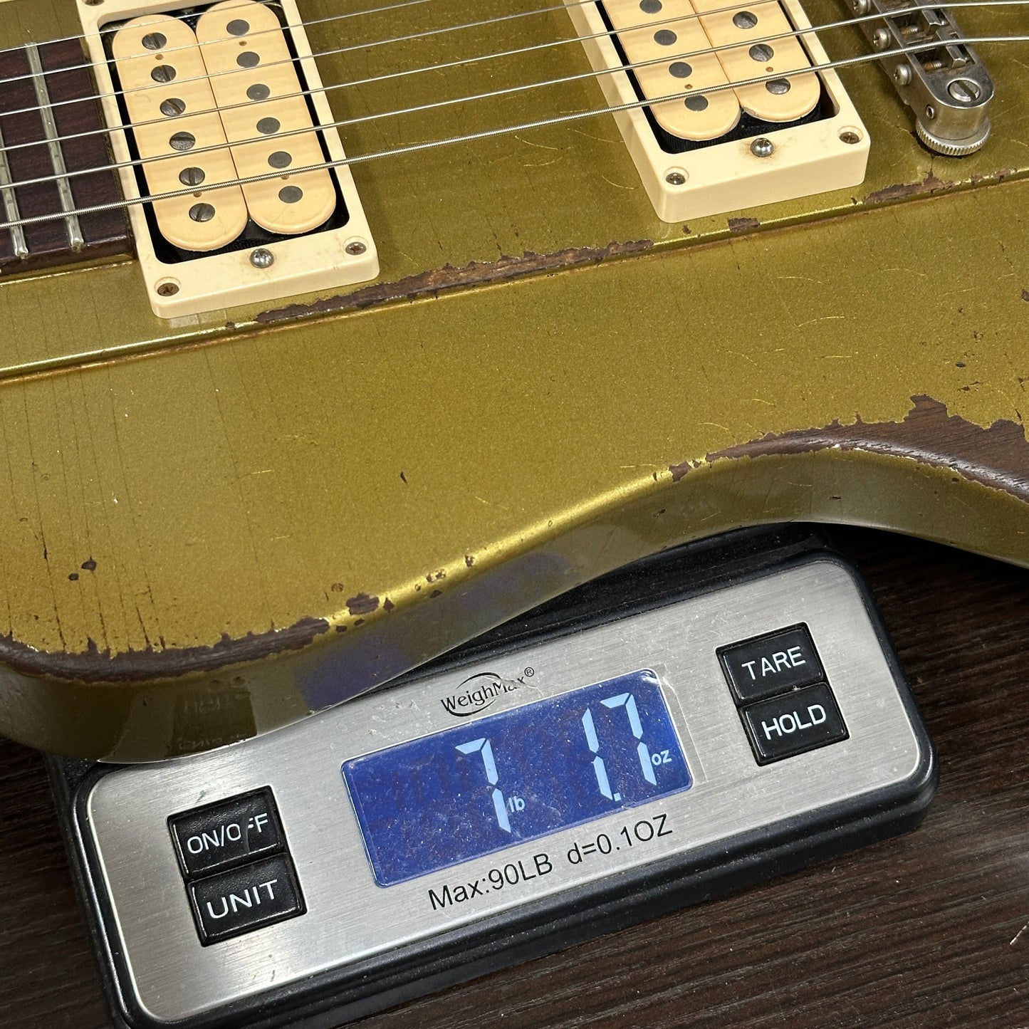 Rock N Roll Relics Revenge Gold Top Med Relic w/case