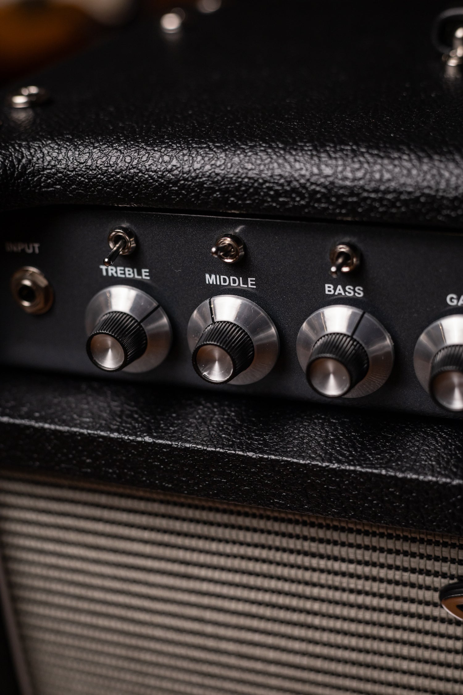 PRE-ORDER | Two-Rock Traditional Clean 100 Watt 1x12” Tube Combo Amp - Black Bronco, Blues Breaker Cloth, White Piping