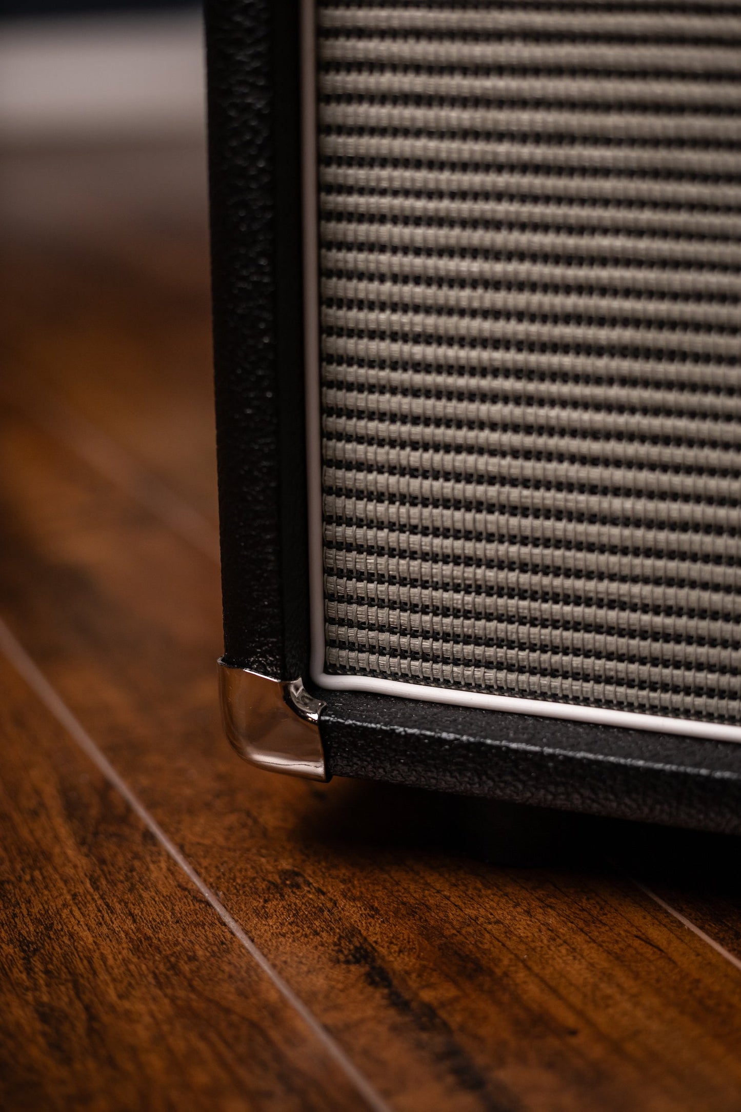 PRE-ORDER | Two-Rock Traditional Clean 100 Watt 1x12” Tube Combo Amp - Black Bronco, Blues Breaker Cloth, White Piping