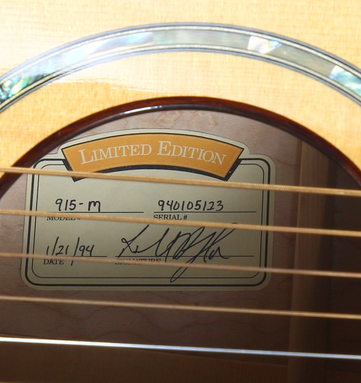 1994 Taylor 915-M Limited Edition - Jumbo 900 Series, Birdseye Maple, 3-Piece Back! John Denver!