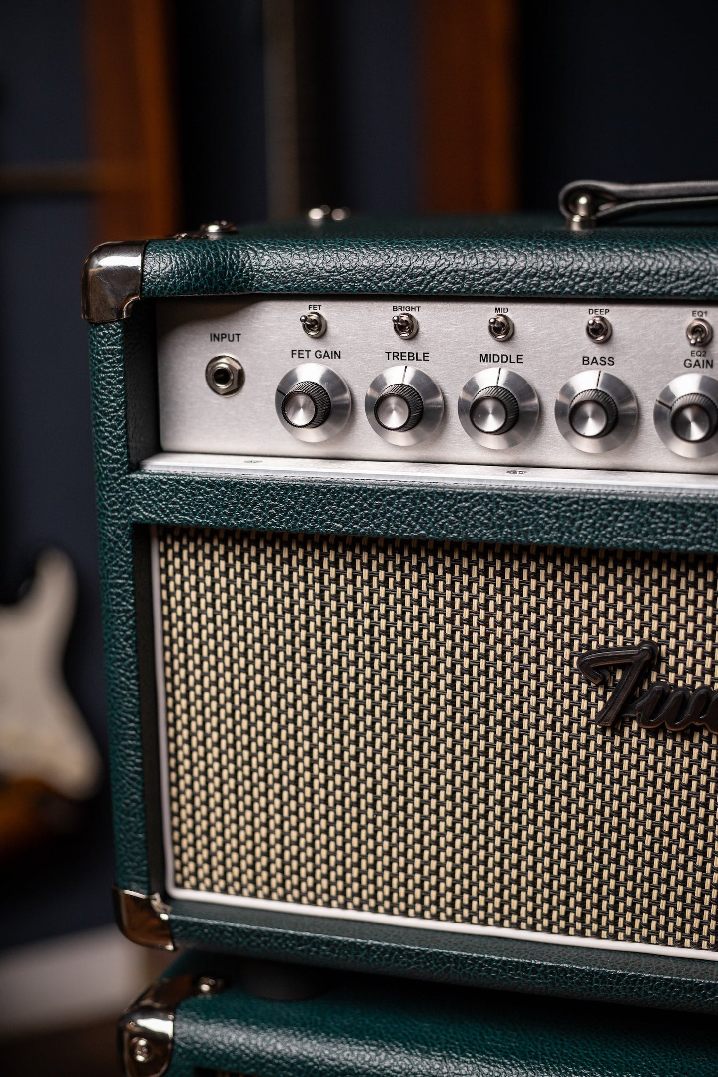 PRE-ORDER | Two-Rock Classic Reverb 100 Watt Head And 12-65B 2x12 Extension Cabinet - British Green, Salt & Pepper Cloth, White Piping