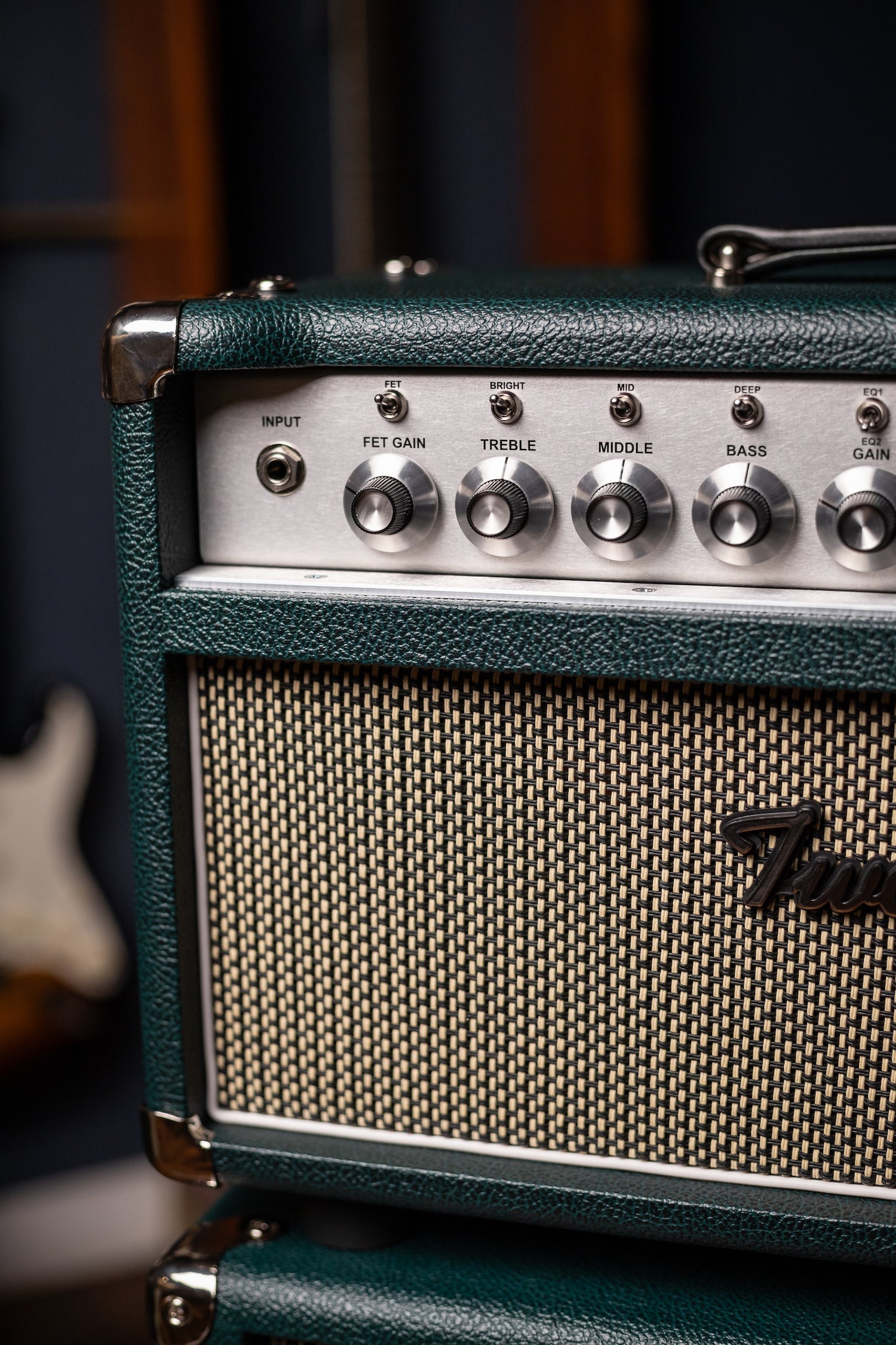 PRE-ORDER | Two-Rock Classic Reverb 100 Watt Head And 12-65B 2x12 Extension Cabinet - British Green, Salt & Pepper Cloth, White Piping