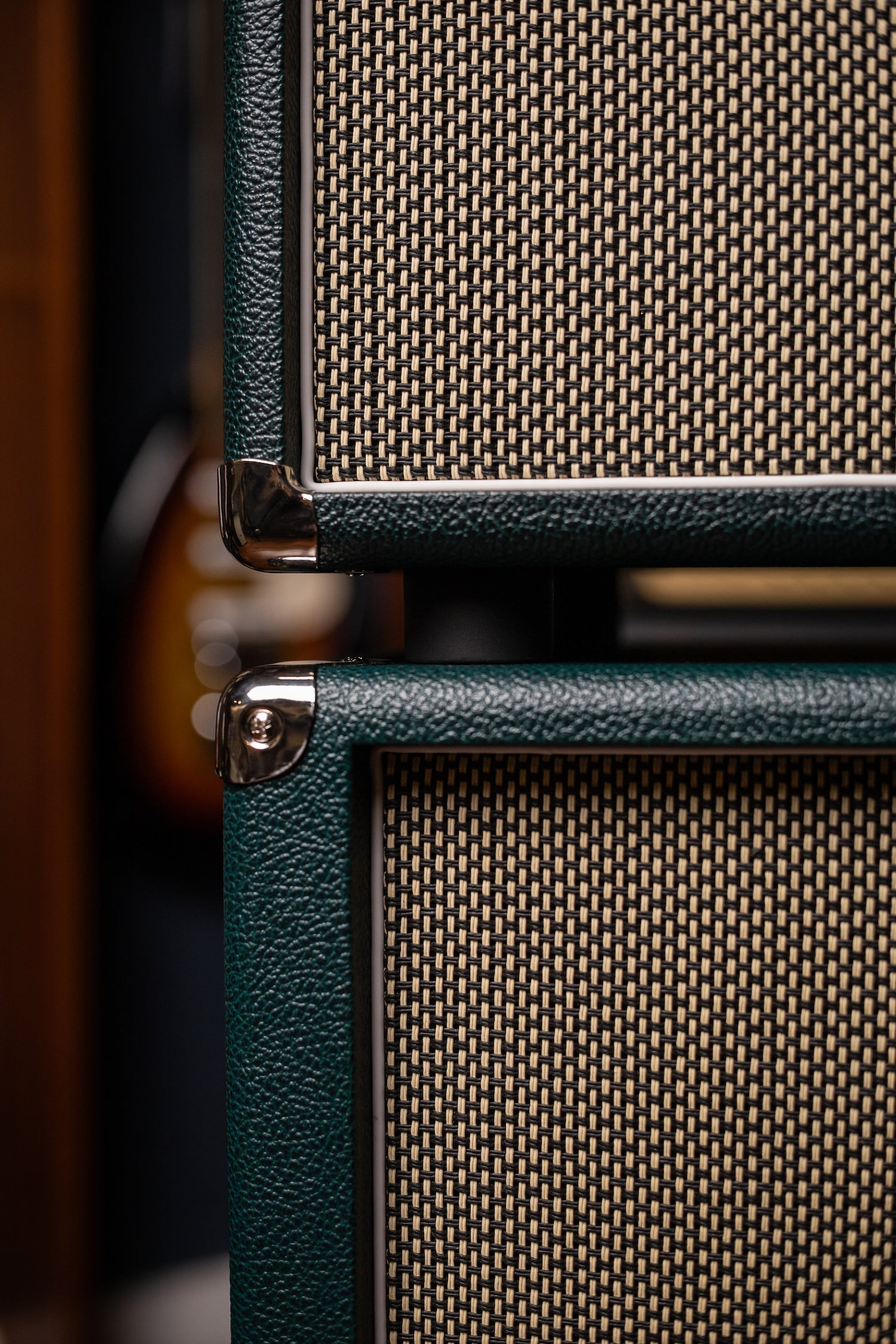 PRE-ORDER | Two-Rock Classic Reverb 100 Watt Head And 12-65B 2x12 Extension Cabinet - British Green, Salt & Pepper Cloth, White Piping