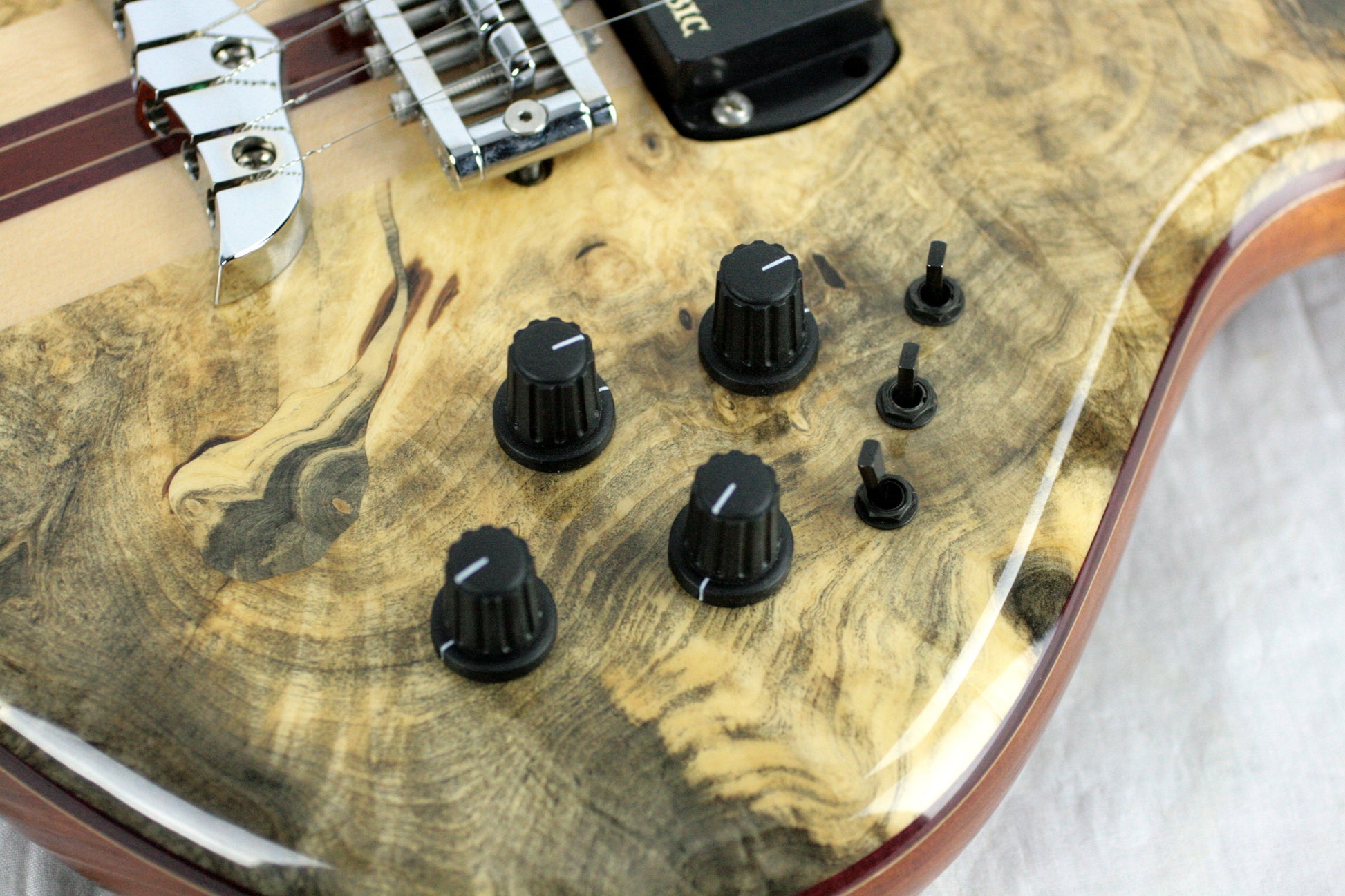 MINT 2011 Alembic Darling Buckeye Burl Top w/ Blue LED's Paperwork, Original Case!