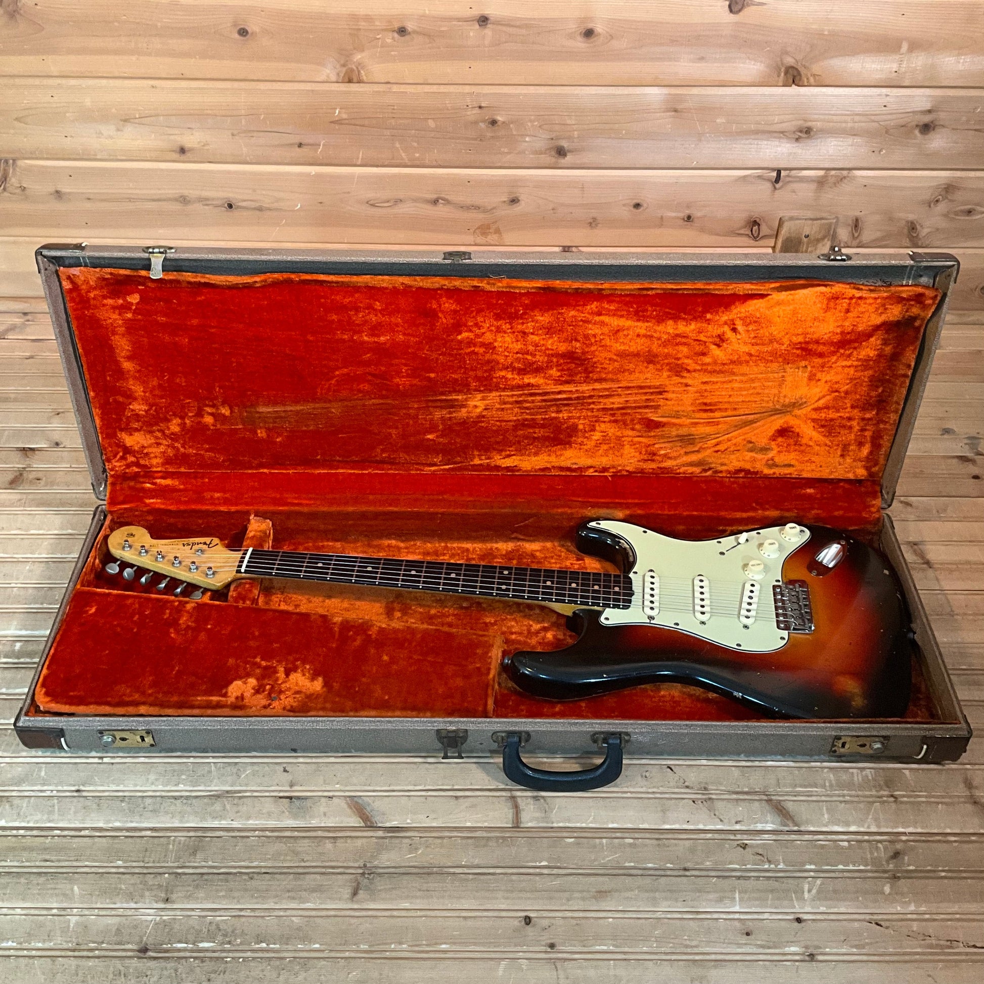 Fender Vintage 1961 Stratocaster Electric Guitar USED - 3 Tone Sunburst