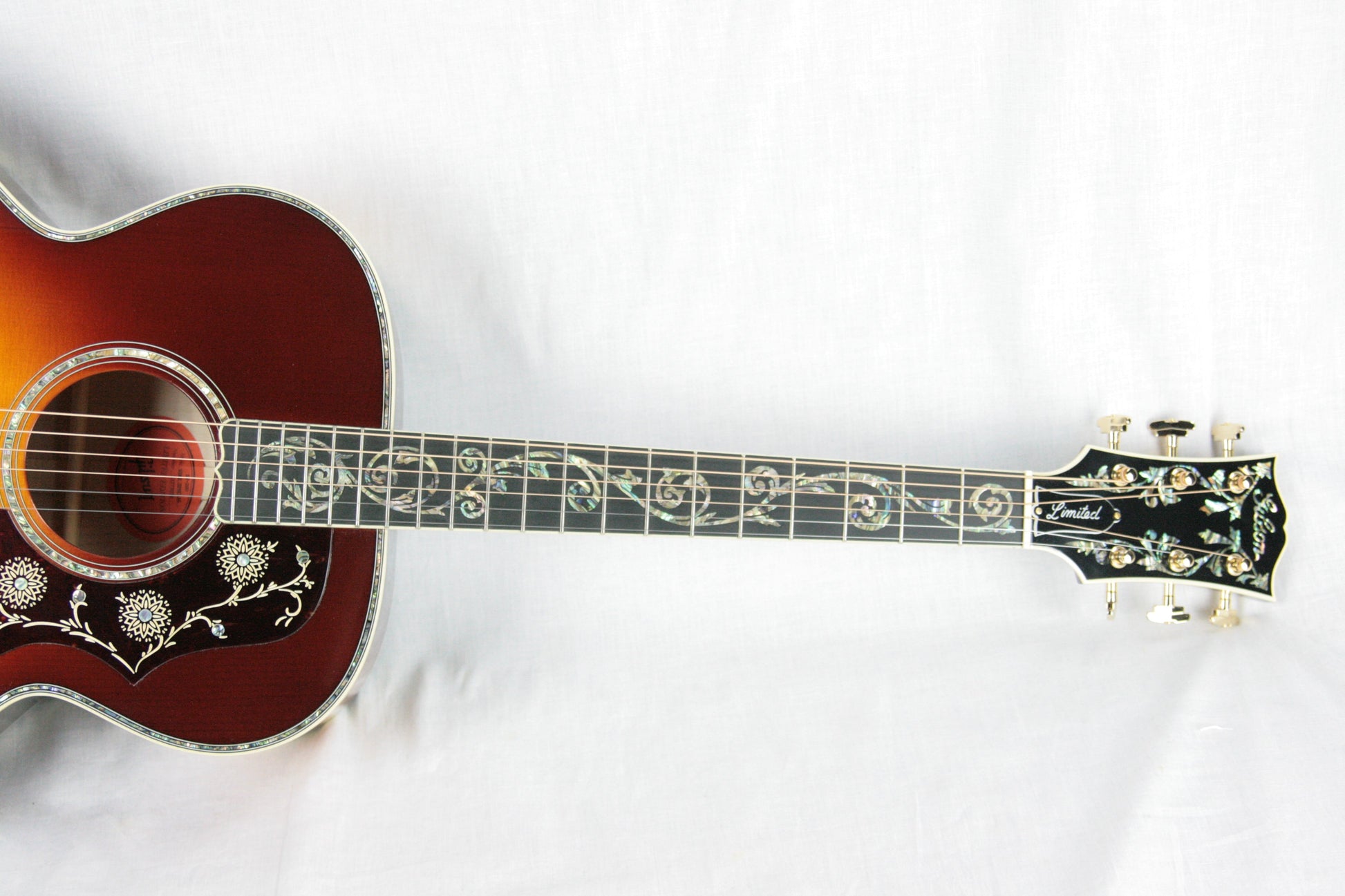 2017 Gibson Custom Shop SJ-200 VINE SPECIAL! Limited Autumn Burst! J200 j45 jumbo montana