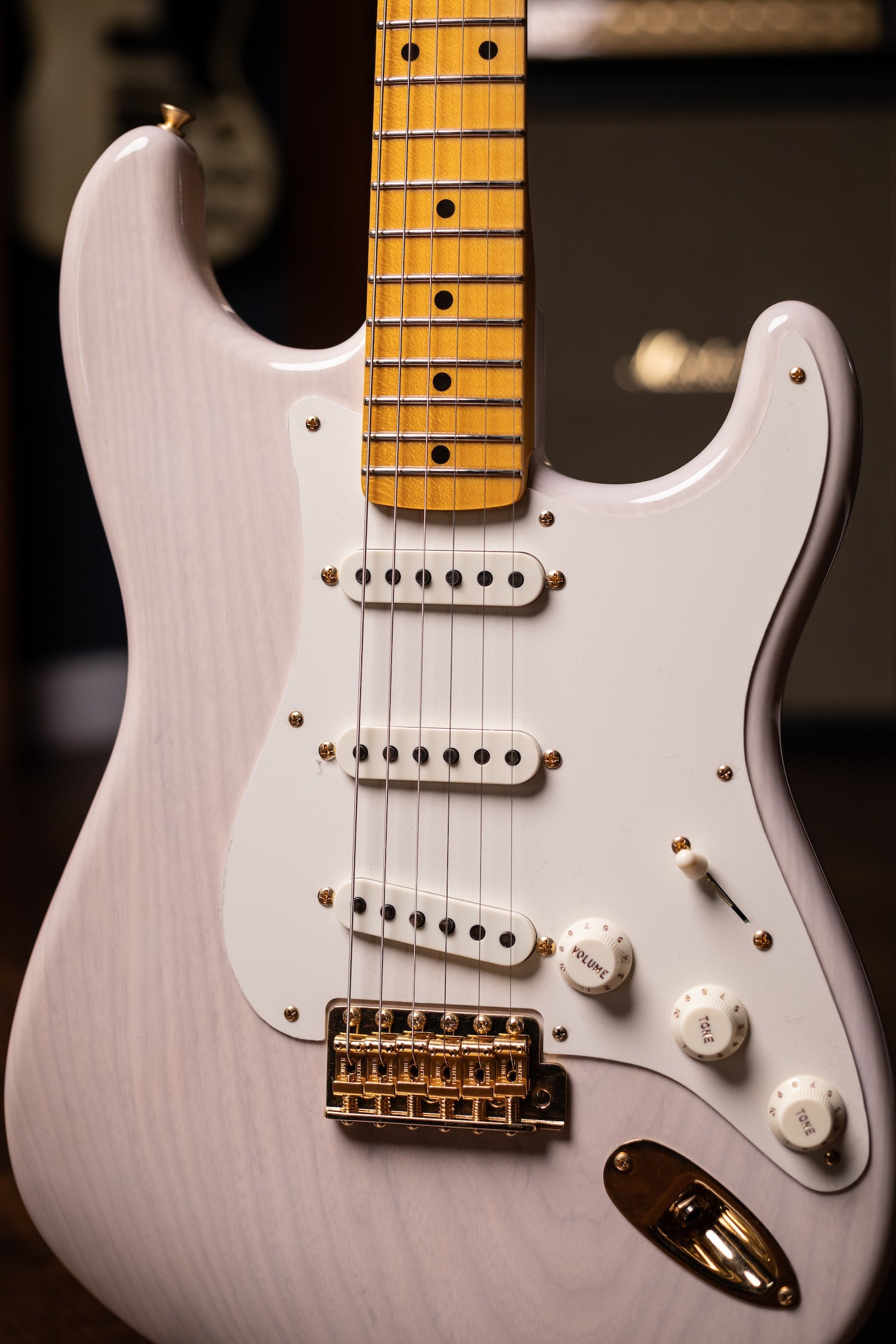 Used 2023 Fender Vintage Custom '57 Stratocaster Electric Guitar - Aged White Blonde