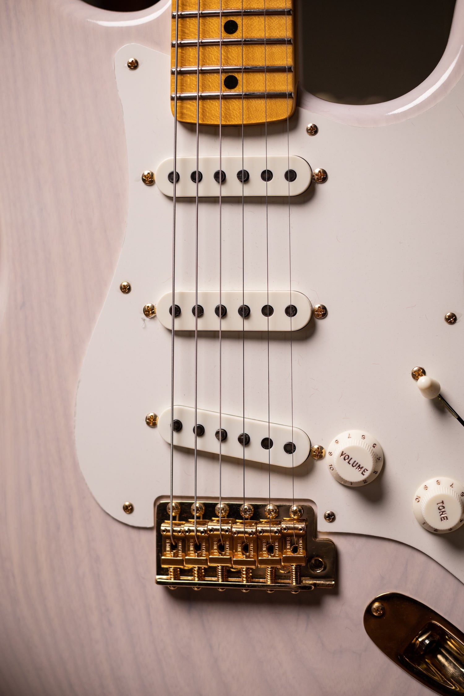 Used 2023 Fender Vintage Custom '57 Stratocaster Electric Guitar - Aged White Blonde