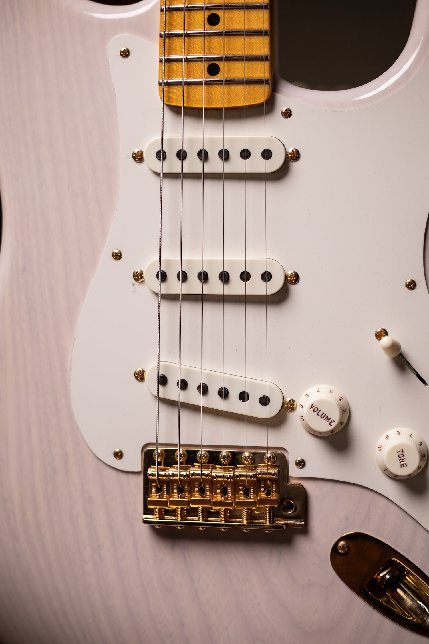 Used 2023 Fender Vintage Custom '57 Stratocaster Electric Guitar - Aged White Blonde