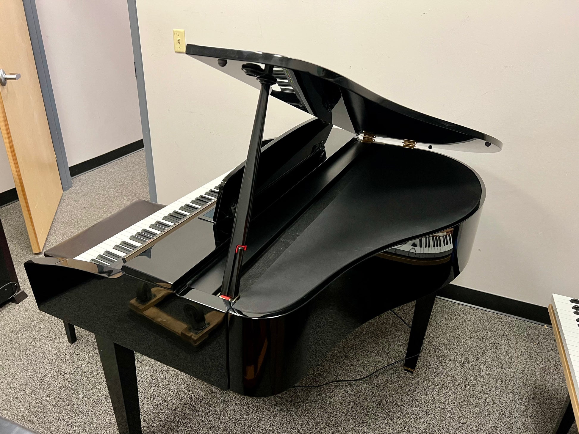 Used Yamaha CVP309GP Digital Grand Piano