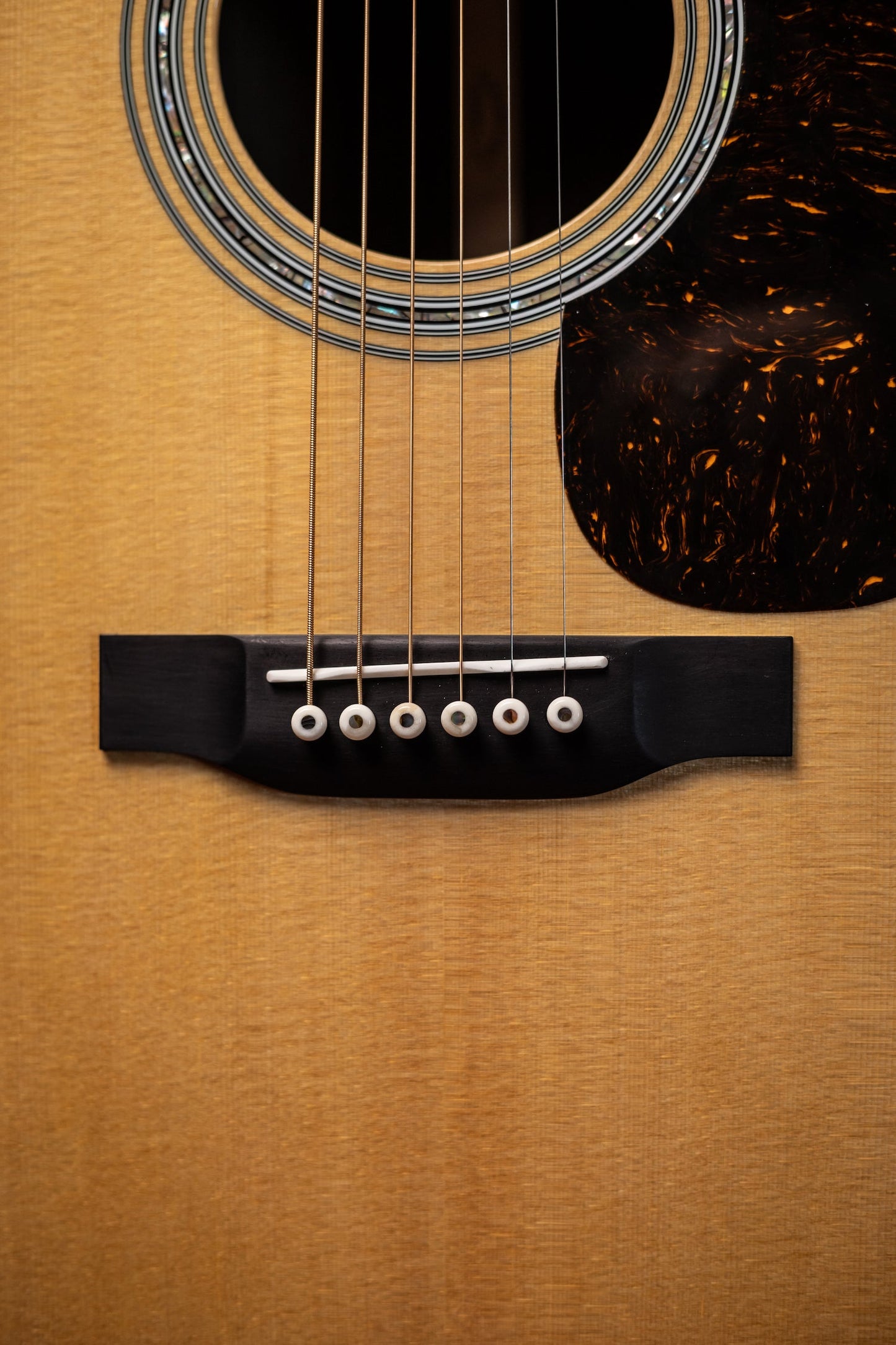 Martin J-40 Jumbo Acoustic Guitar - Natural