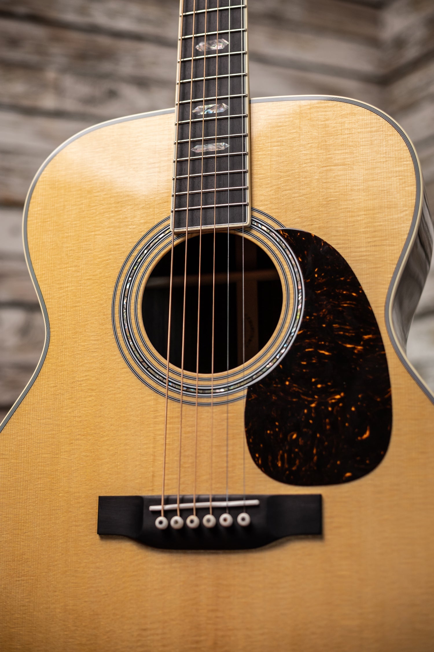 Martin J-40 Jumbo Acoustic Guitar - Natural