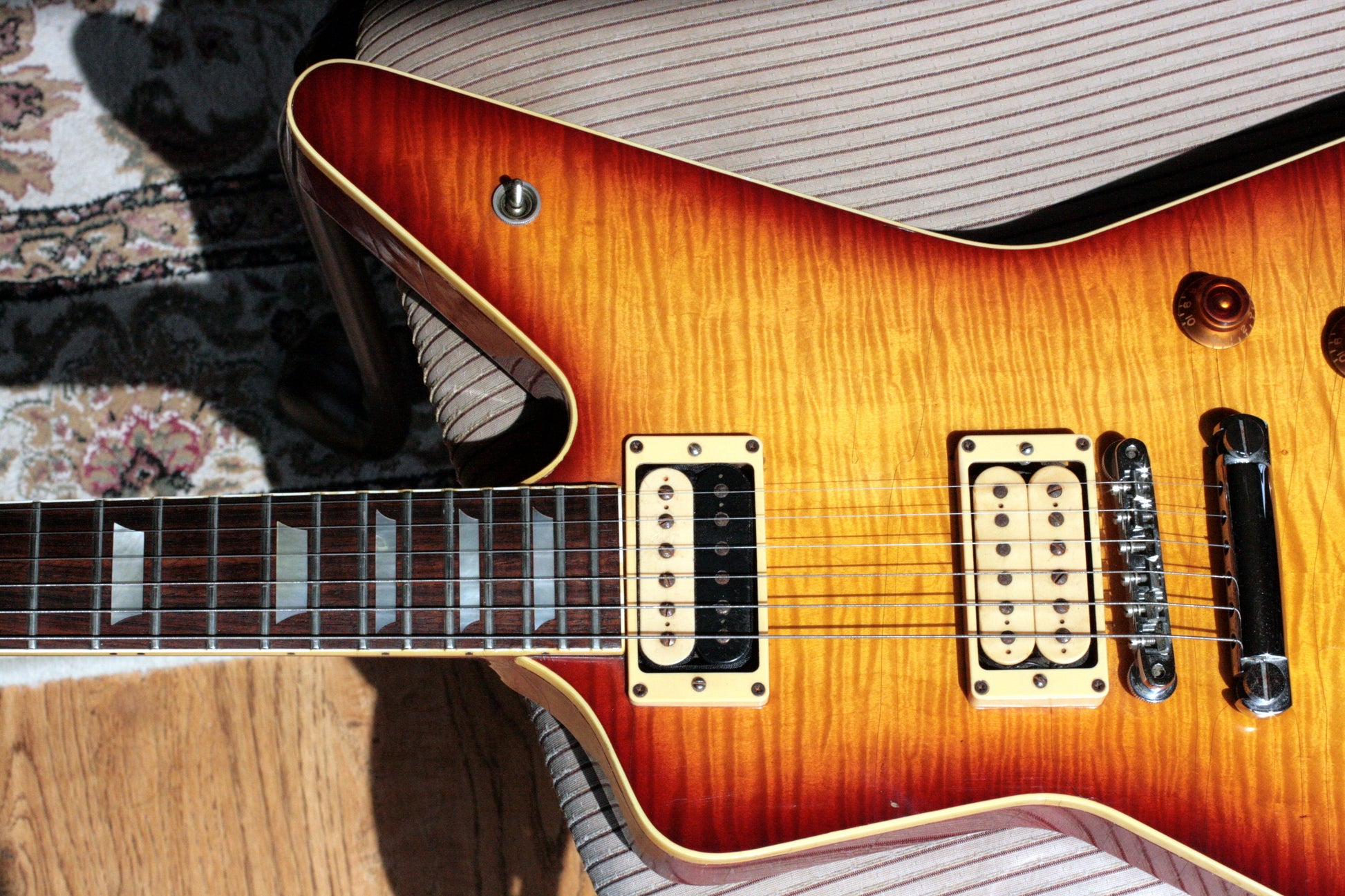 1979 Hamer Standard Bound and Crowned 4-Digit Explorer Sunburst '59 USA Vintage