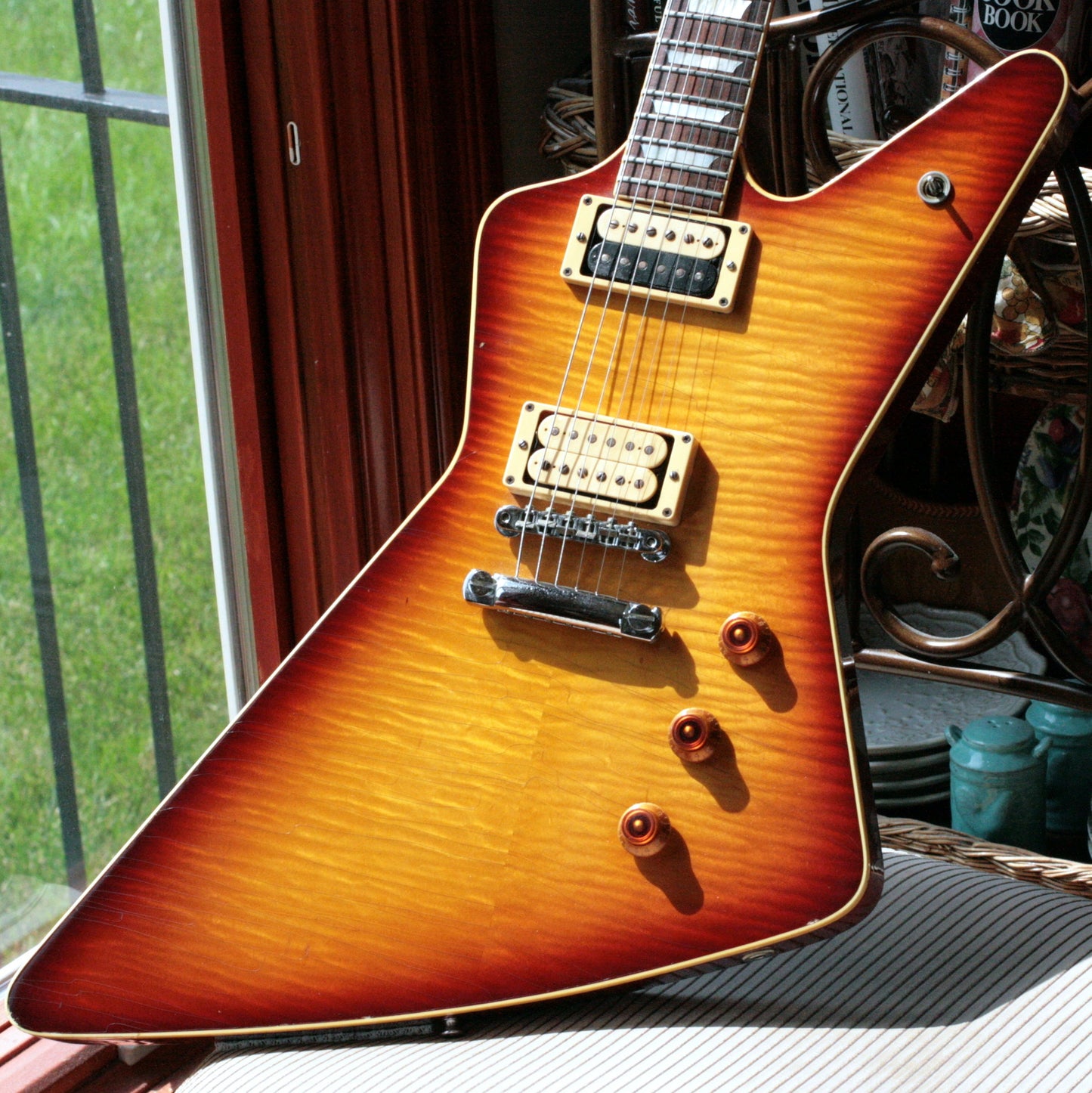 1979 Hamer Standard Bound and Crowned 4-Digit Explorer Sunburst '59 USA Vintage