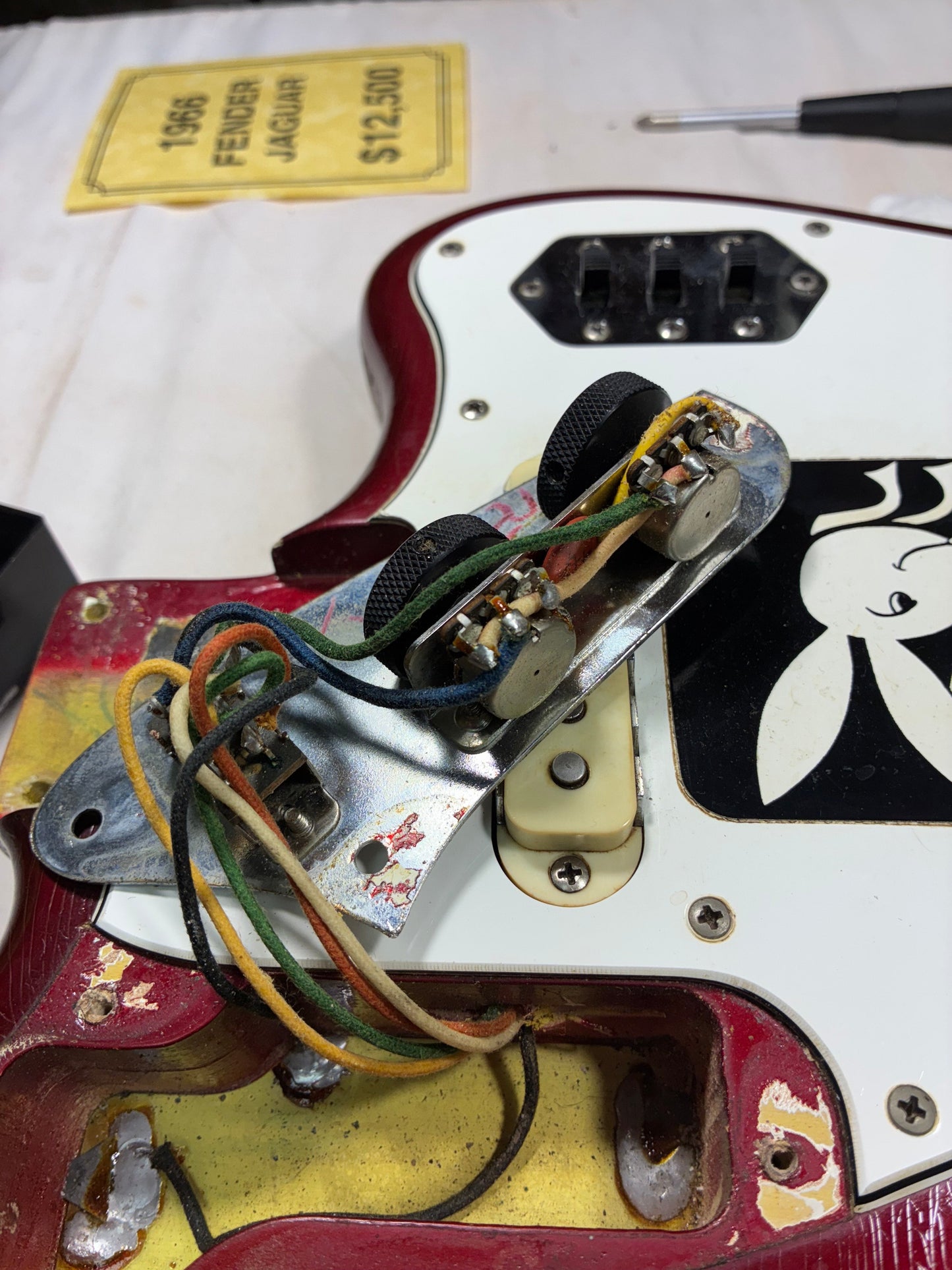 Fender 1966 Jaguar, Candy Apple Red