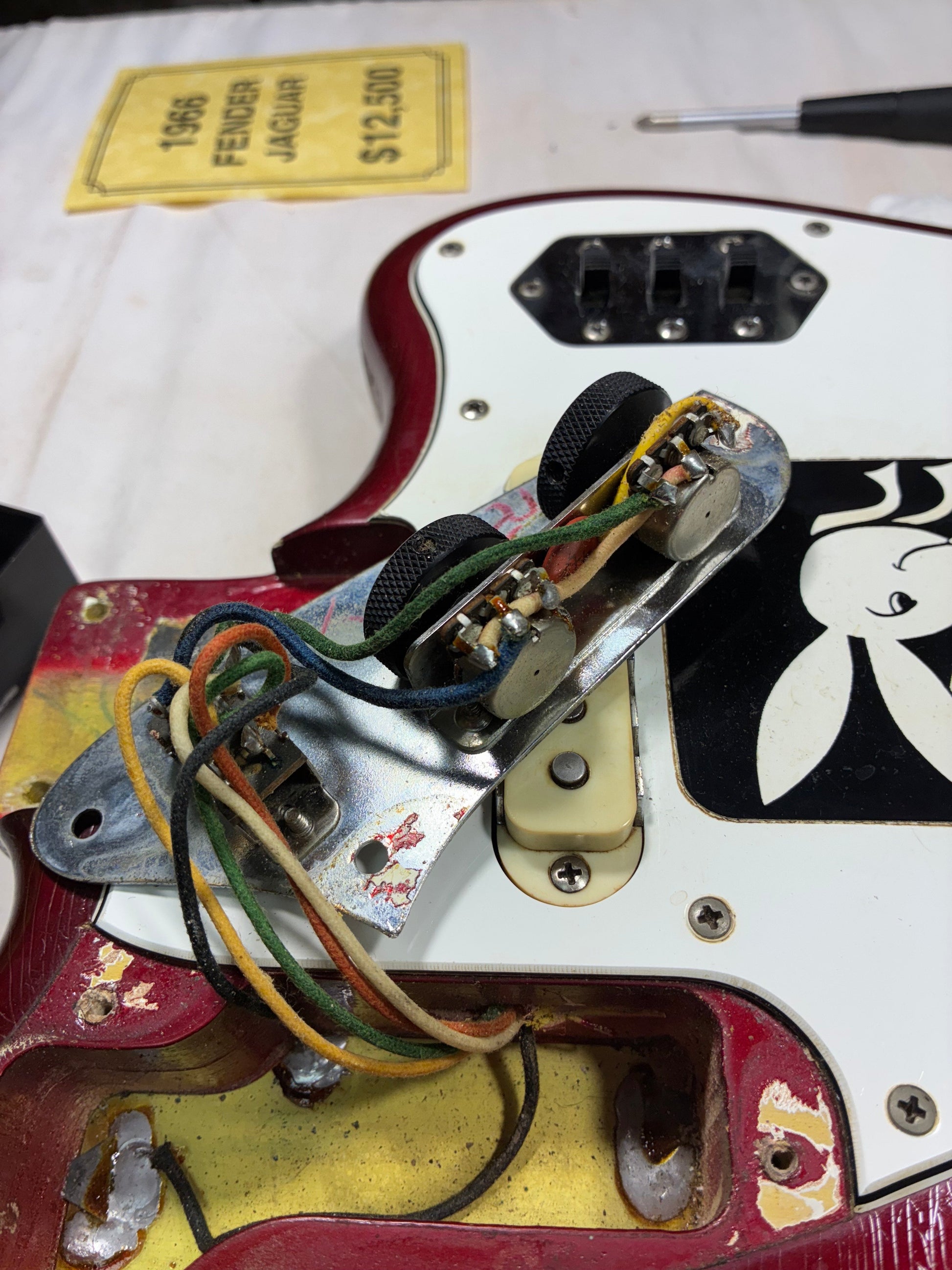 Fender 1966 Jaguar, Candy Apple Red