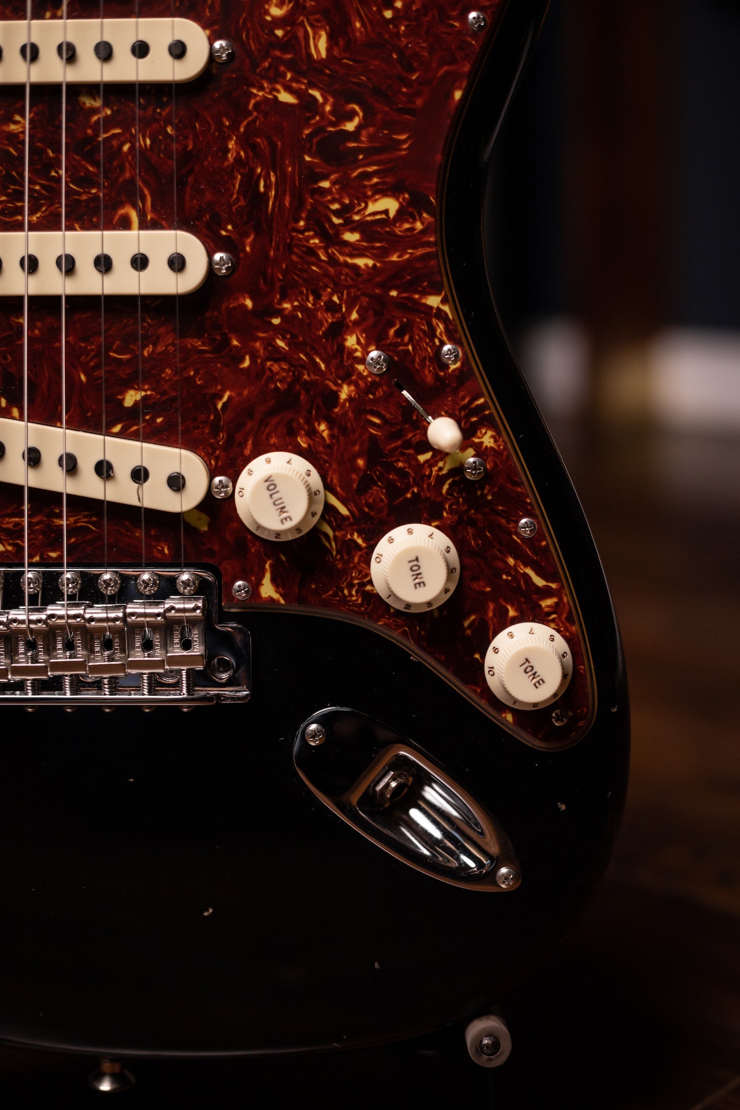 Fender Custom Shop Postmodern Stratocaster Journeyman Relic with Closet Classic Hardware - Aged Black