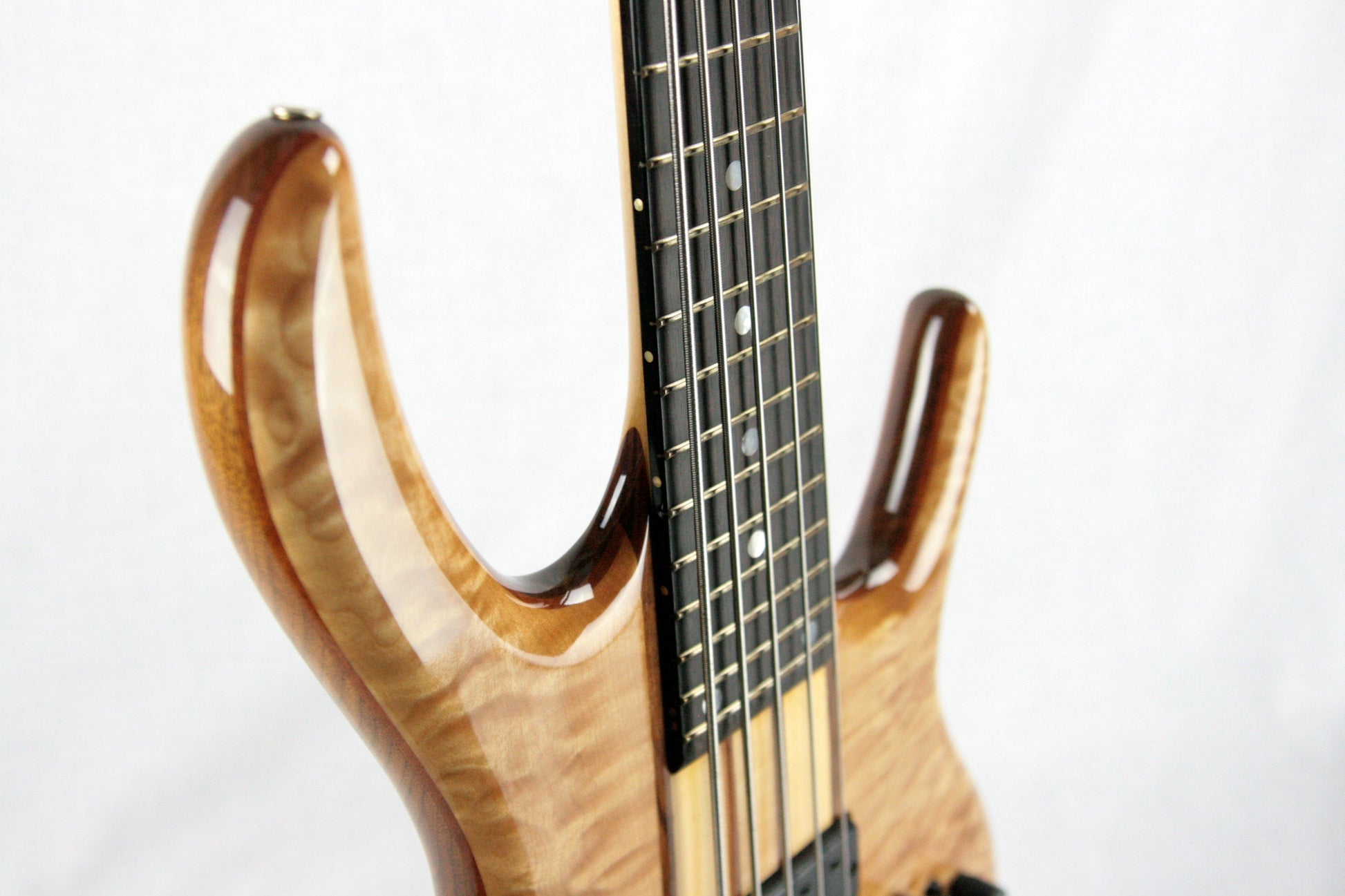 CLEAN 2006 Ken Smith BSR 5EG Elite 5-String Bass! Tiger Maple QUILT Top! Neck-Thru
