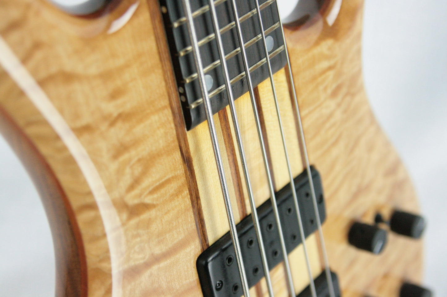 CLEAN 2006 Ken Smith BSR 5EG Elite 5-String Bass! Tiger Maple QUILT Top! Neck-Thru