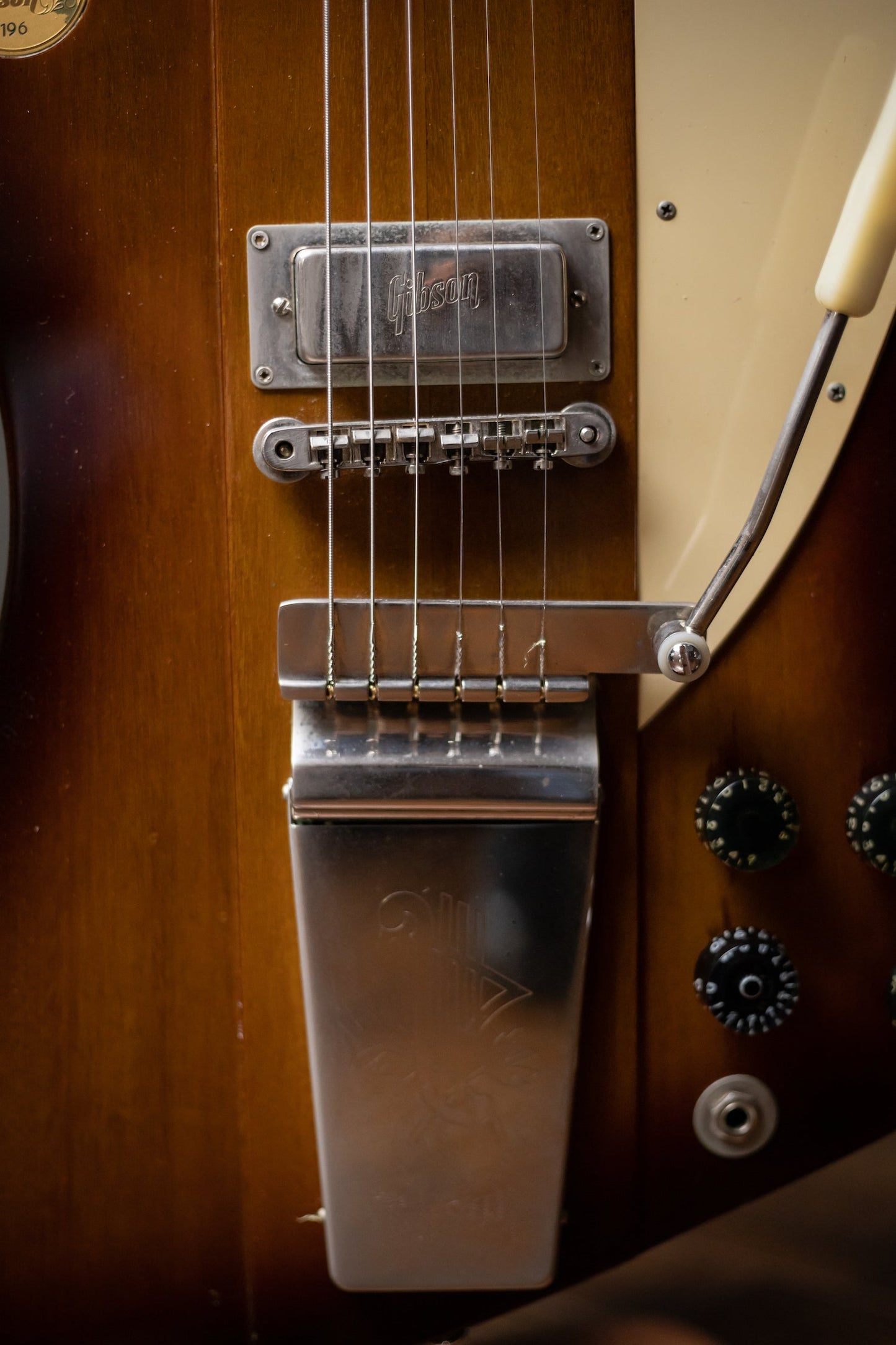 1972 Gibson Firebird V Medallion Limited Edition Electric Guitar - Sunburst