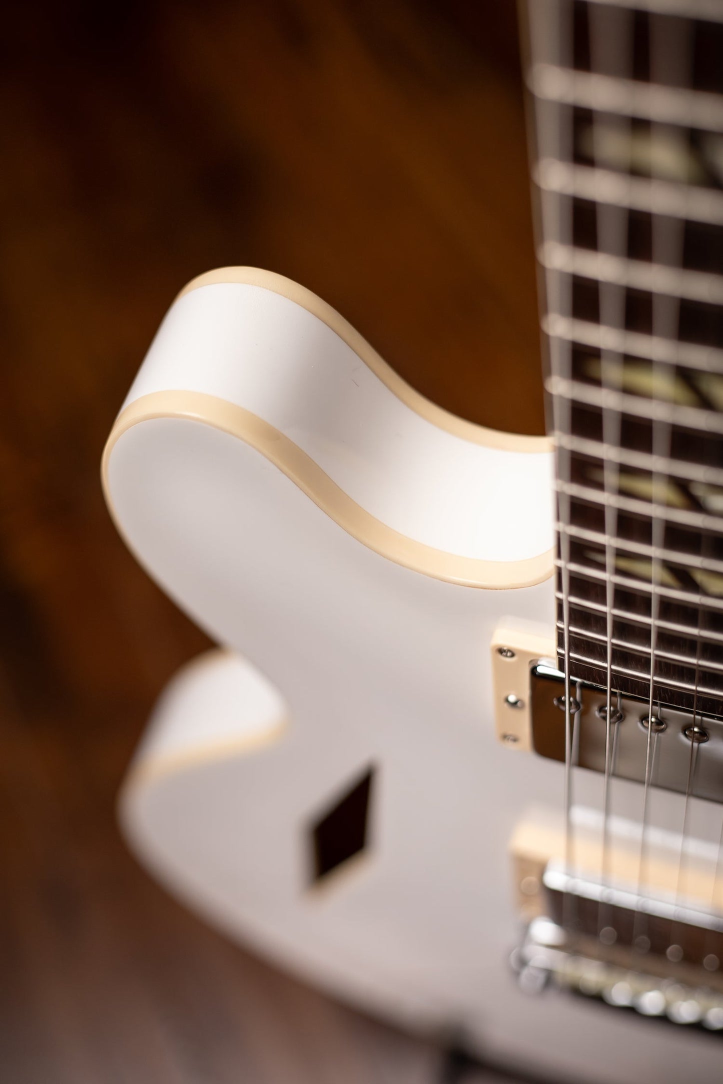 2025 Gibson Custom Dave Grohl DG-335 Limited Edition Electric Guitar - Alpine White