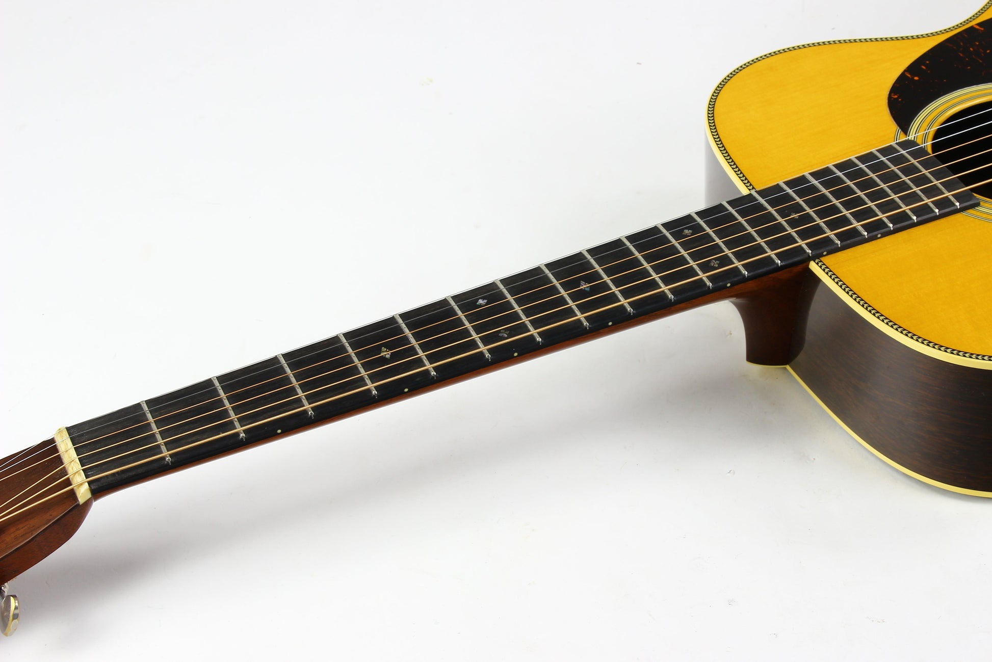 Martin Custom Shop BRAZILIAN ROSEWOOD Authentic 000-28 1937 Stage 1 Aging CE-07BRZ Acoustic Guitar