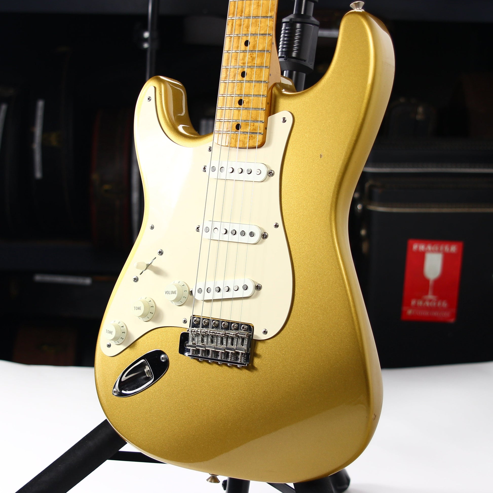 1991 Fender Custom Shop MASTERBUILT JW Black 1950's Stratocaster Reissue Electric Guitar | Aztec Gold, Lefty Strung Righty! j w