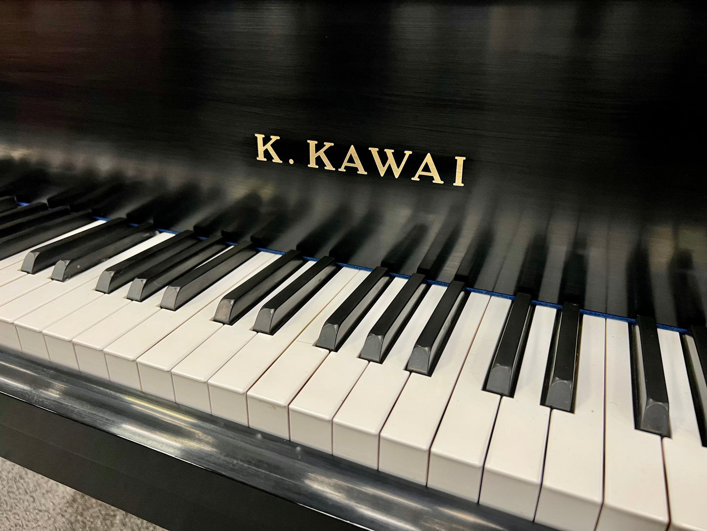 Used Kawai KG1D Baby Grand W/QRS PNO3 WIFI Player system.