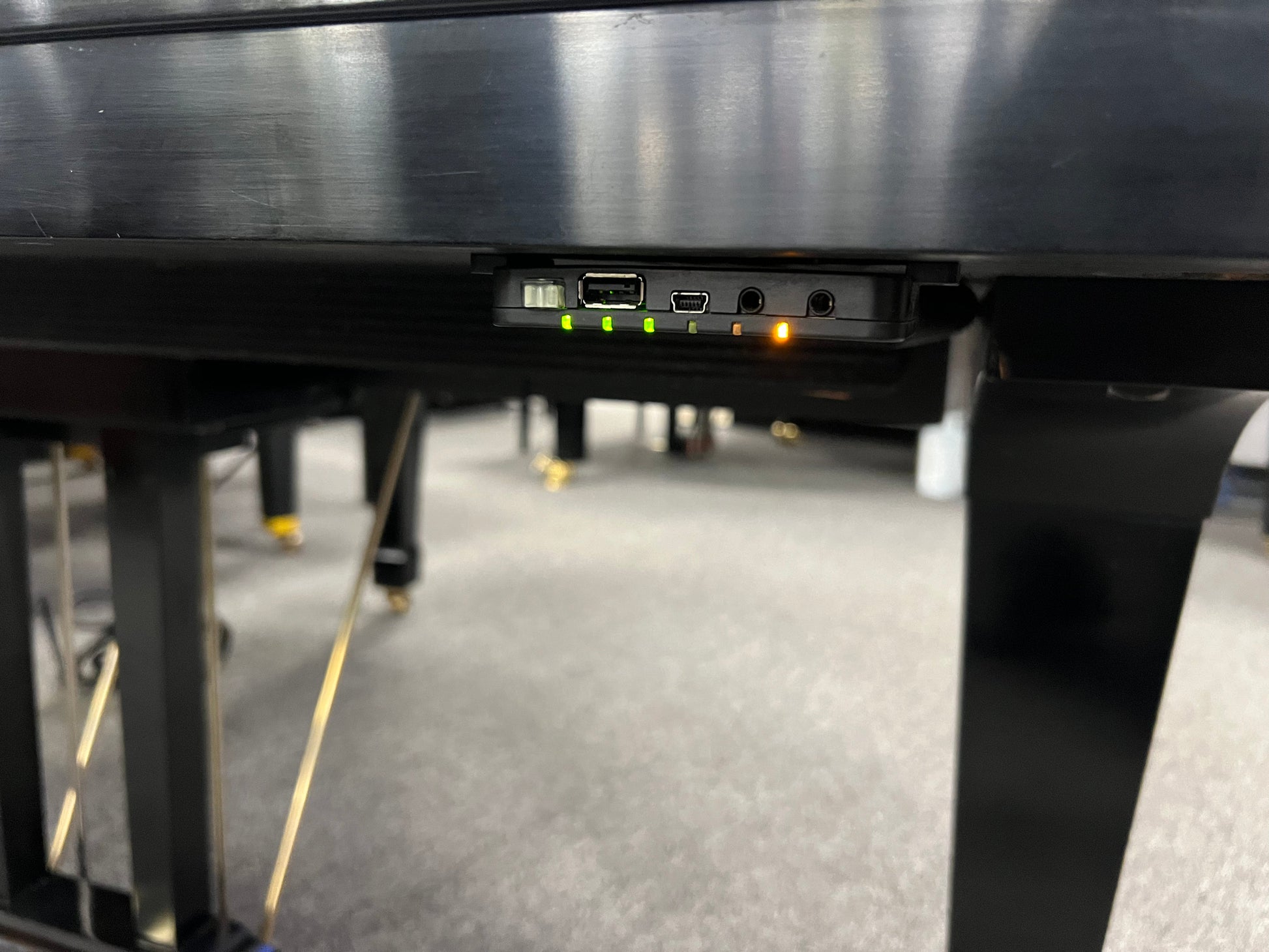 Used Kawai KG1D Baby Grand W/QRS PNO3 WIFI Player system.