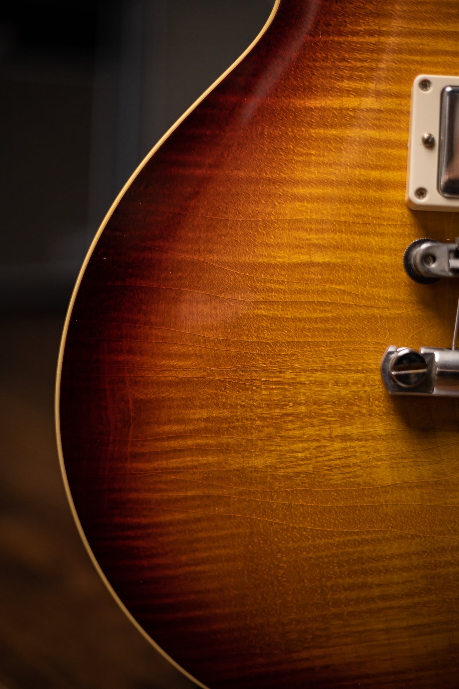 Gibson Custom Shop Murphy Lab 1959 Les Paul Standard Reissue Ultra Light Aged Electric Guitar - Factory Burst