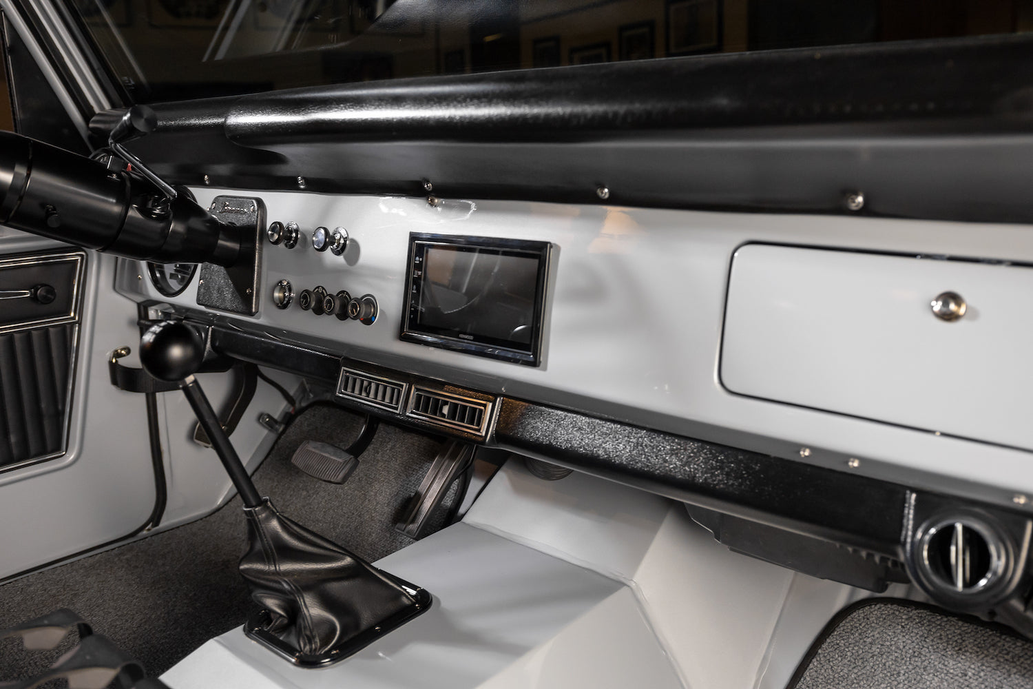 1971 Ford Bronco | Porsche Ice Grey Metallic
