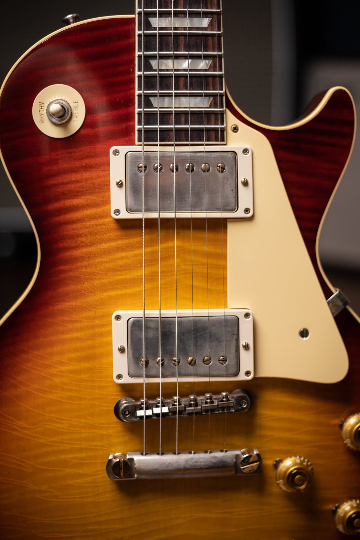 Gibson Custom Shop Murphy Lab 1959 Les Paul Standard Reissue Ultra Light Aged Electric Guitar - Factory Burst