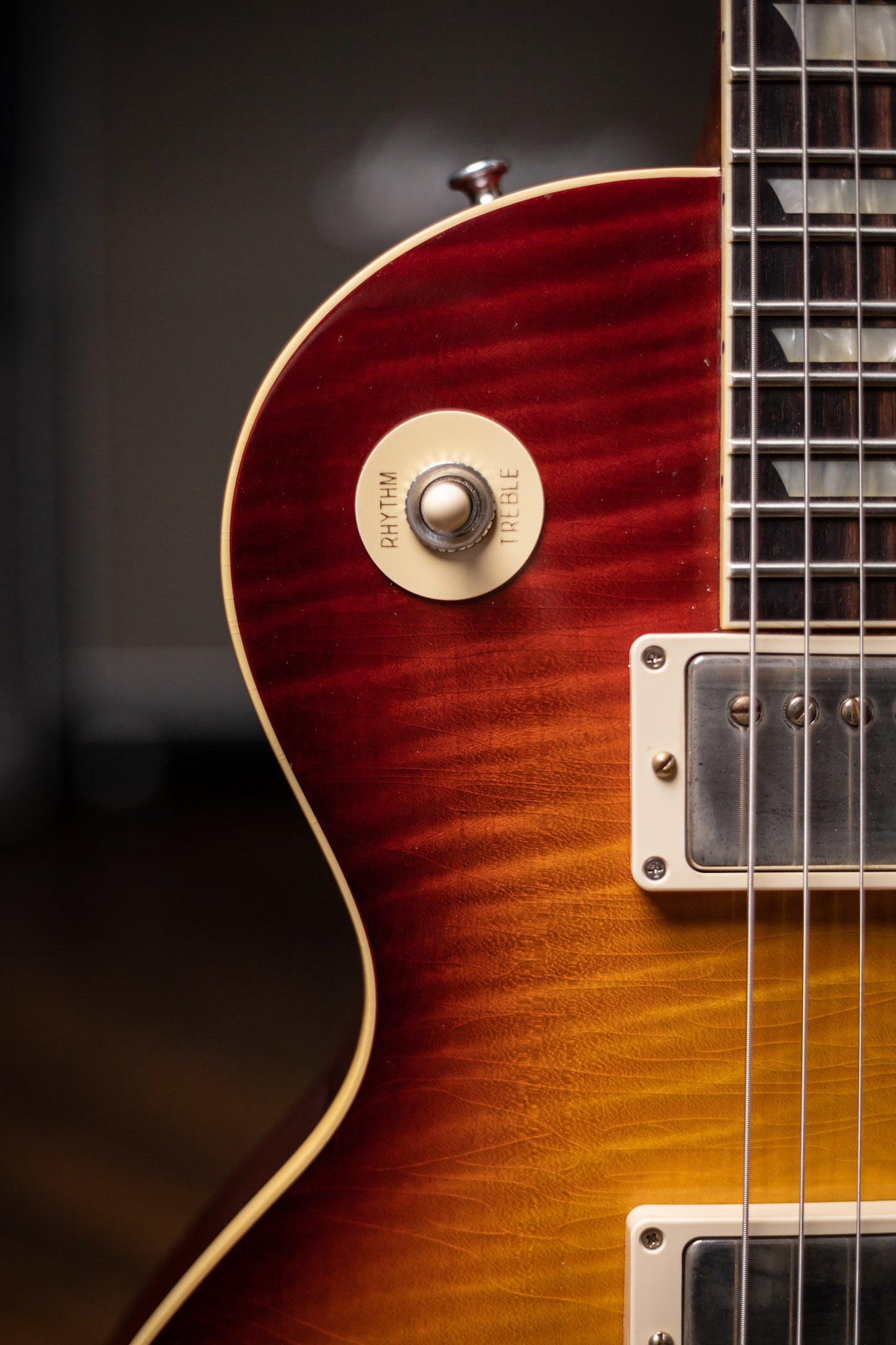 Gibson Custom Shop Murphy Lab 1959 Les Paul Standard Reissue Ultra Light Aged Electric Guitar - Factory Burst