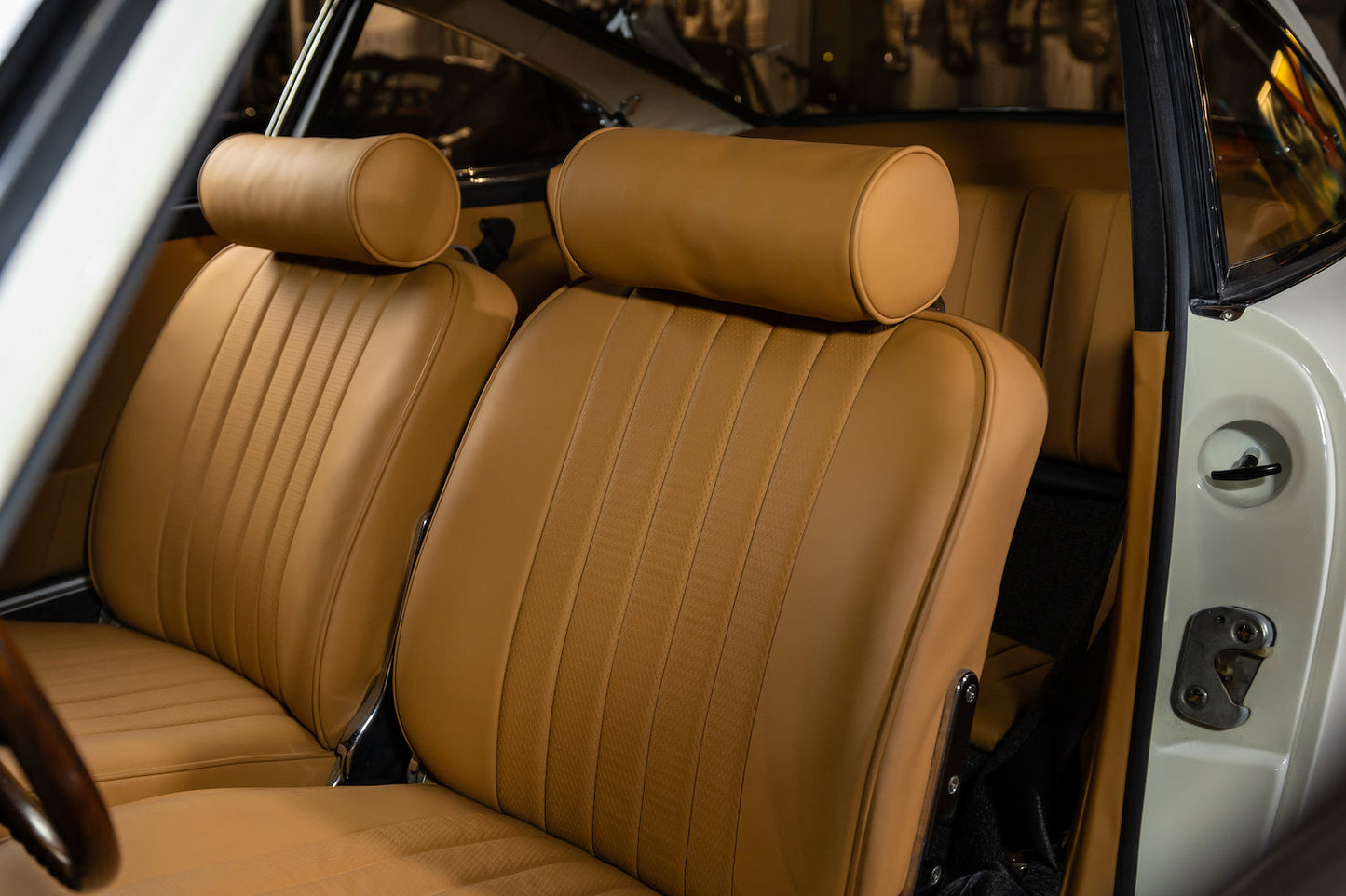 1965 Porsche 911 | Light Ivory