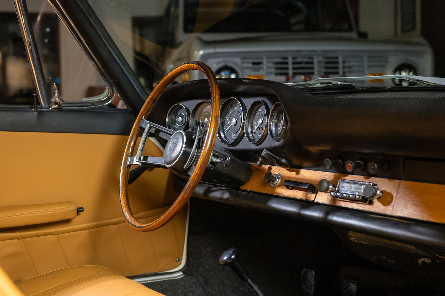 1965 Porsche 911 | Light Ivory