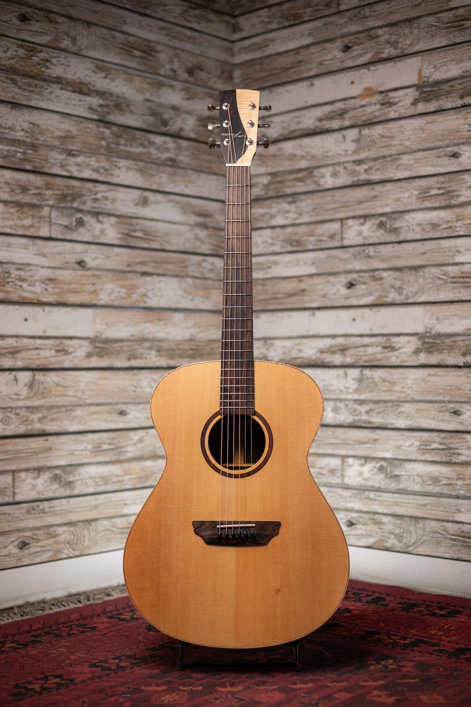 Donovan Leah Guitars Caroline Benchmark Acoustic Guitar - Natural