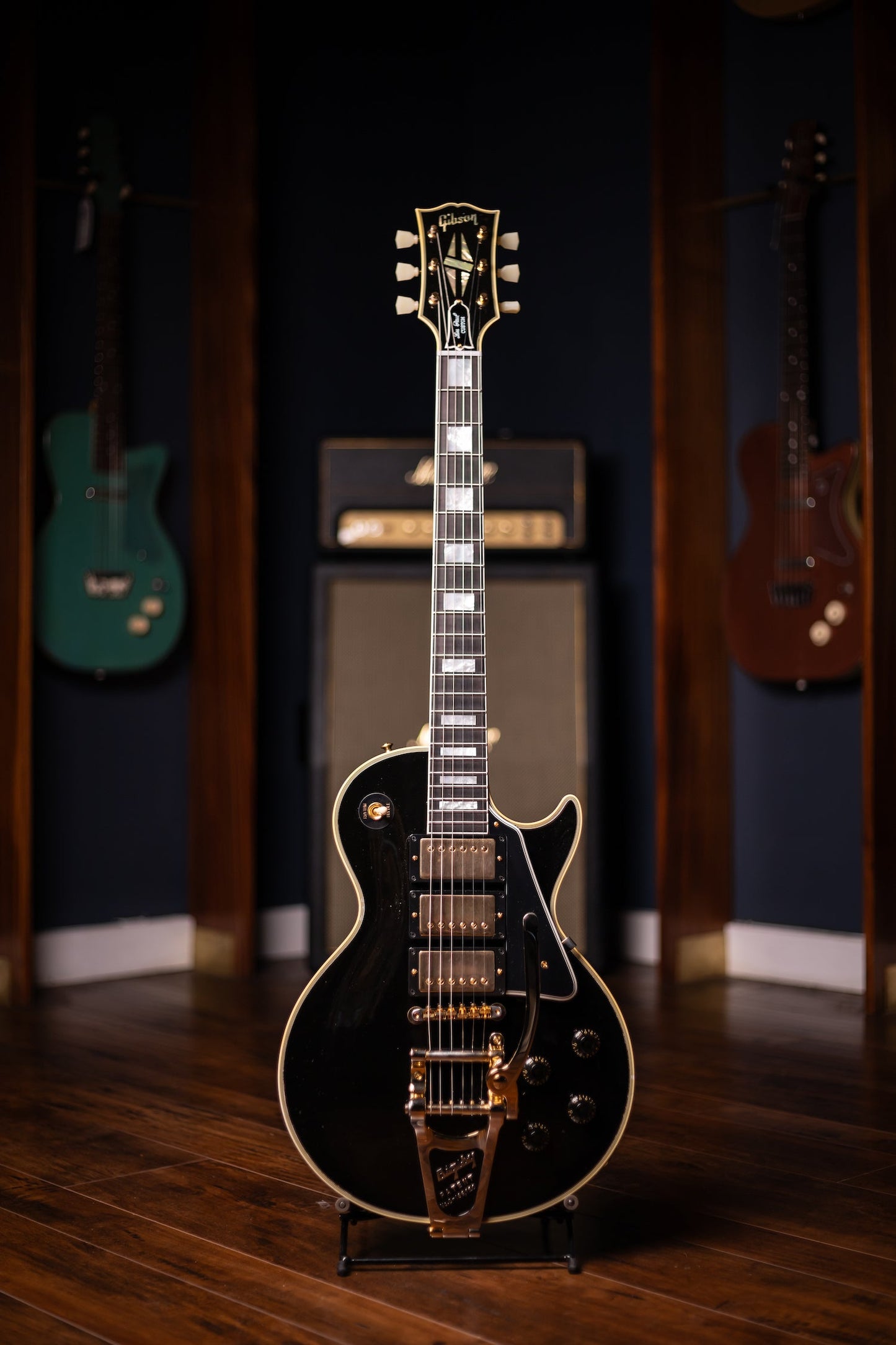 Used 2023 Gibson Custom Shop Murphy Lab 1957 Les Paul Custom Reissue 3-Pickup Bigsby Light Aged Electric Guitar - Ebony