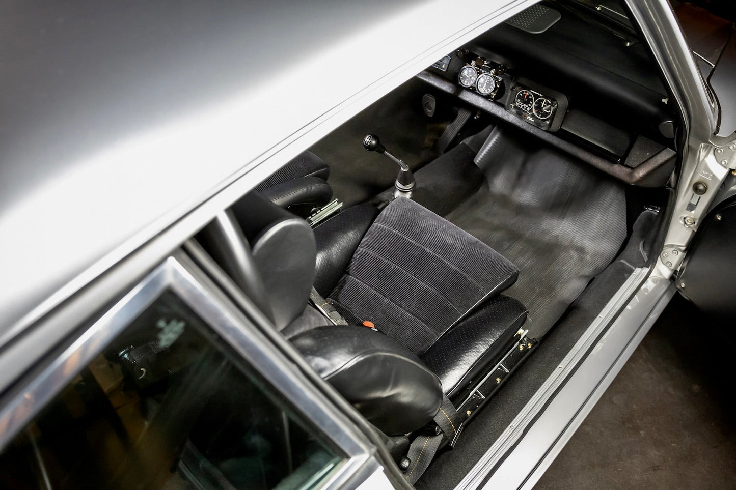 1970 Porsche 911 ST | Silver Metallic