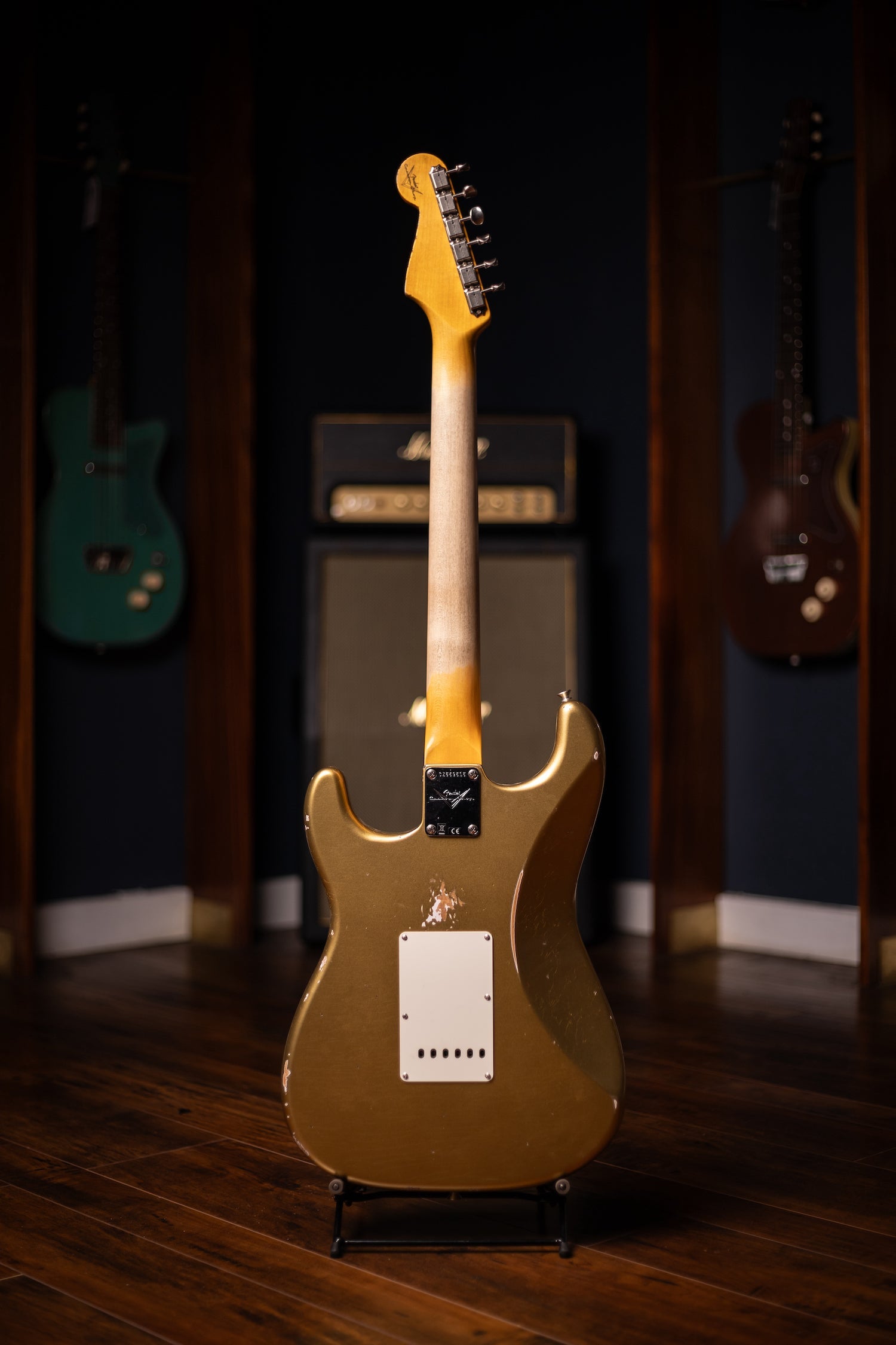 Fender Custom Shop Late-1962 Stratocaster Relic Electric Guitar with Closet Classic Hardware Electric Guitar - Aged Aztec Gold