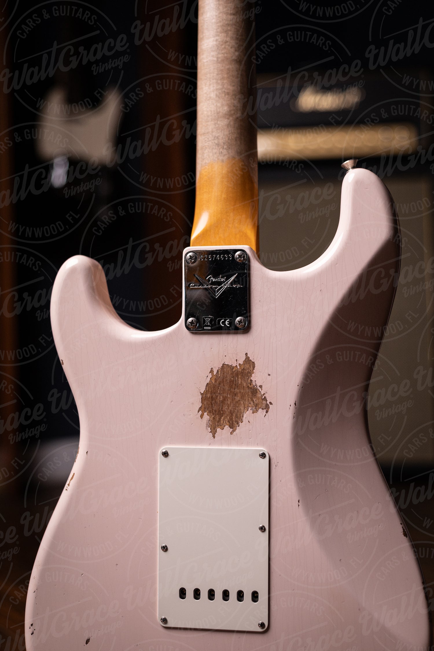 Fender Custom Shop Late 1962 Stratocaster® Relic® with Closet Classic Hardware Electric Guitar - Super Faded Aged Shell Pink